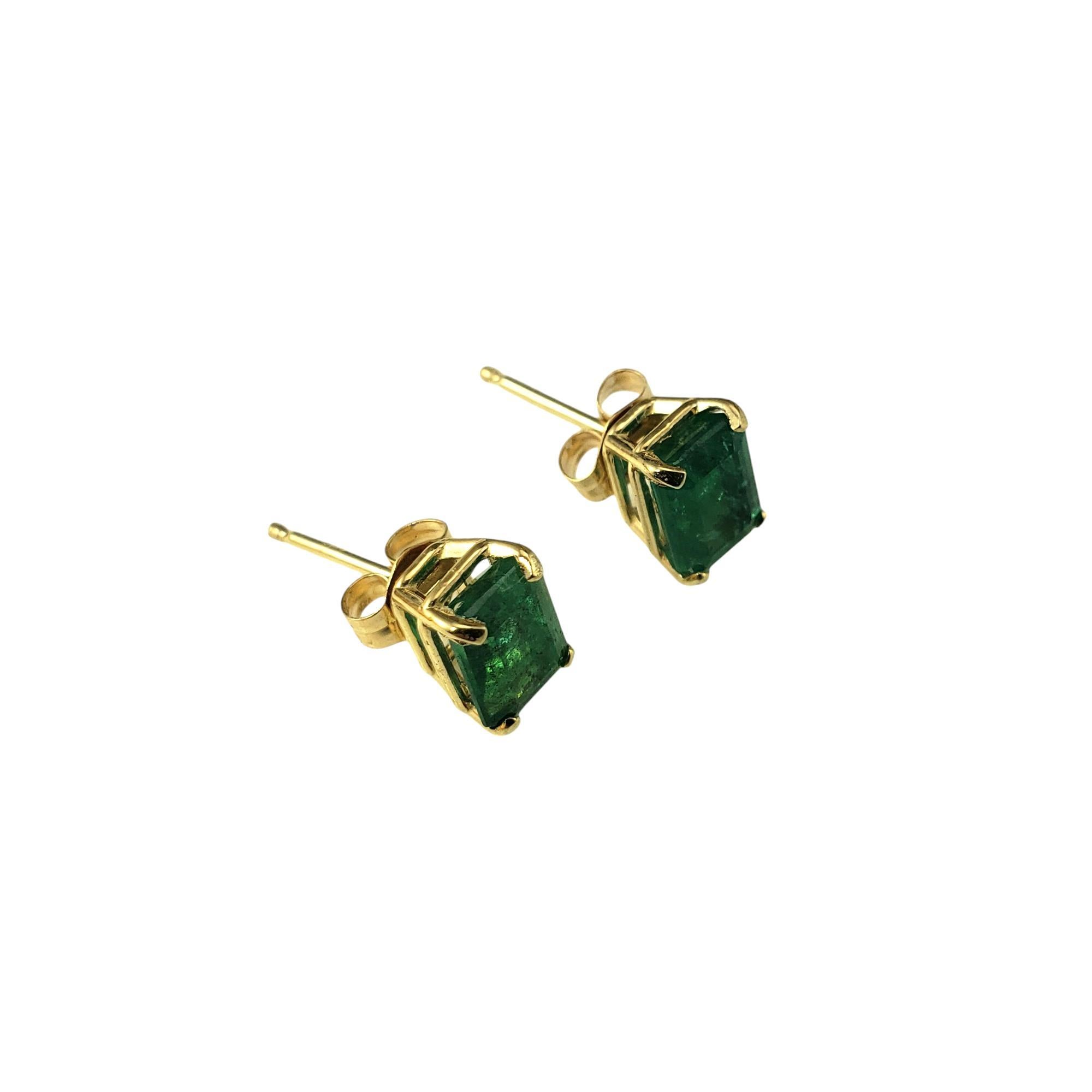 14K Yellow Gold Emerald Cut Emerald Stud Earrings #17176 In Good Condition For Sale In Washington Depot, CT