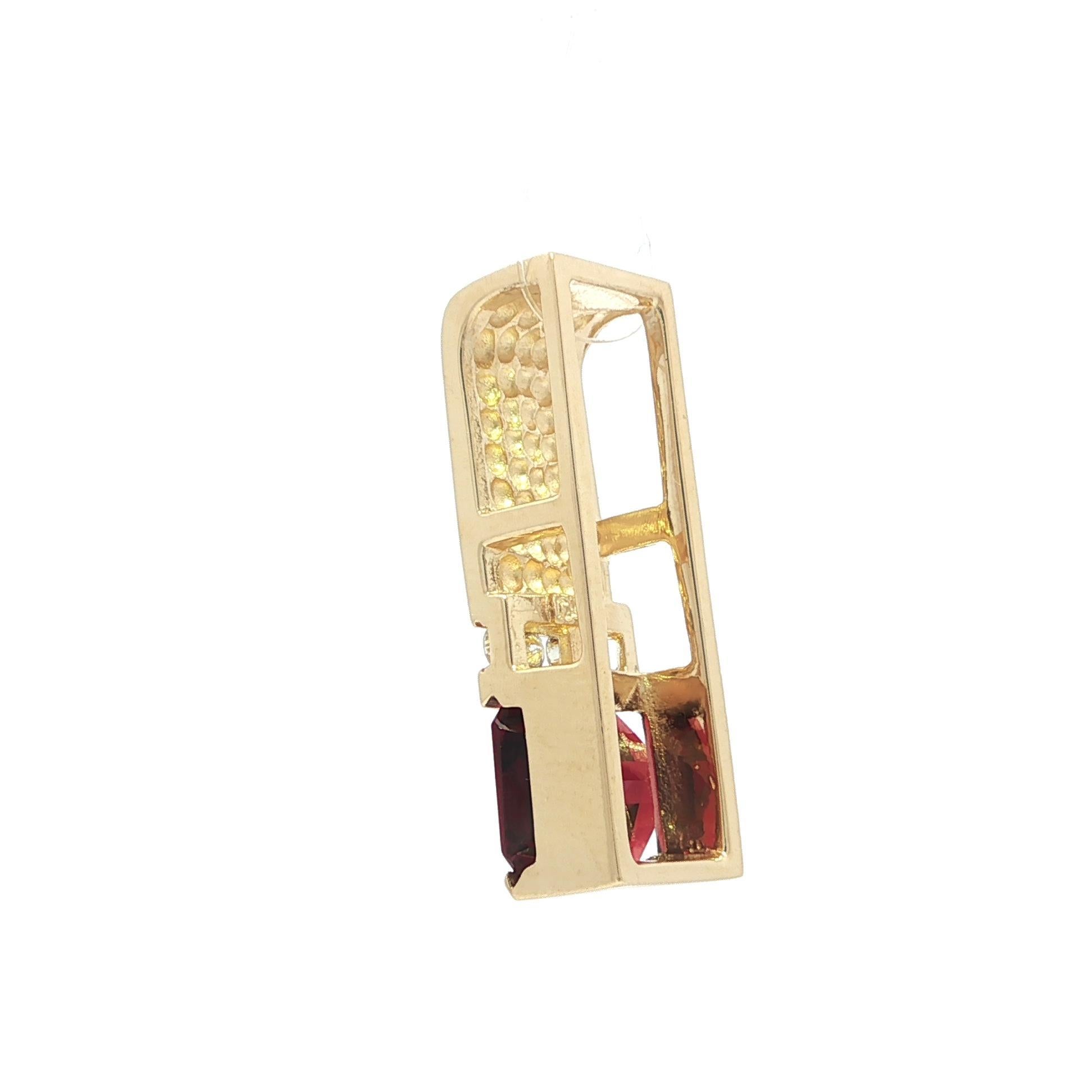 14k Yellow Gold Emerald Cut Garnet Diamond Geometric Long Slide Pendant In Good Condition For Sale In Montclair, NJ