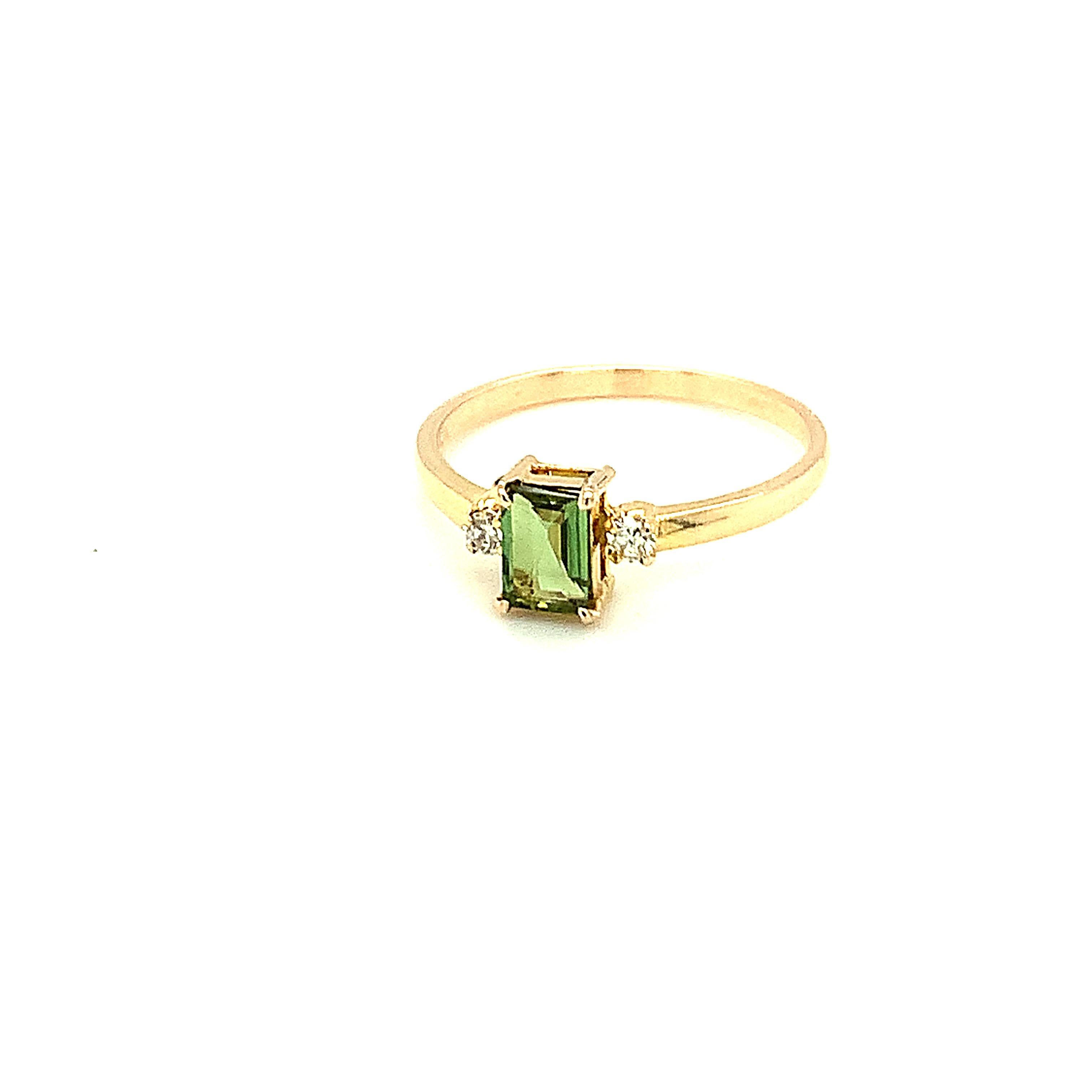 Women's 14K Yellow Gold Emerald Cut Green Tourmaline and Diamond Ring For Sale