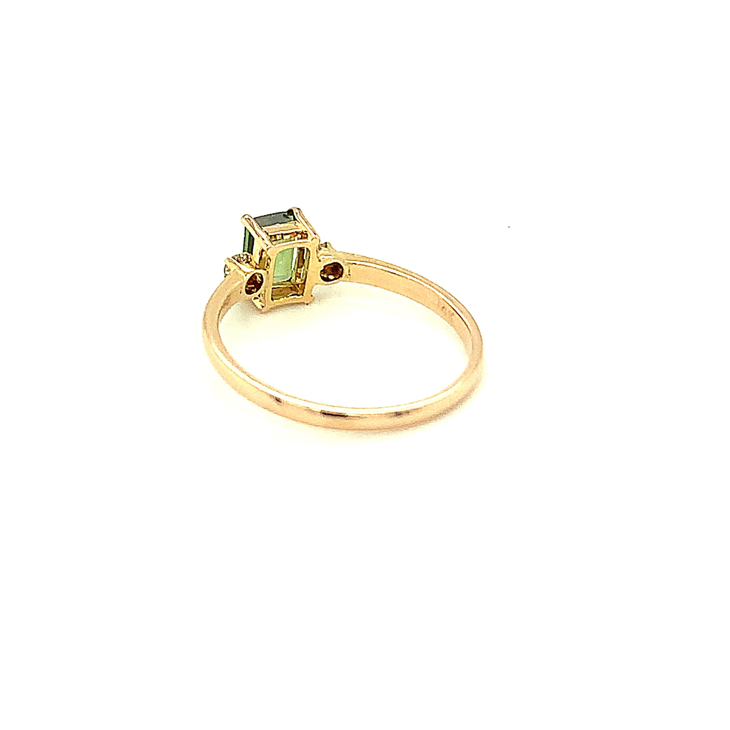14K Yellow Gold Emerald Cut Green Tourmaline and Diamond Ring For Sale 4
