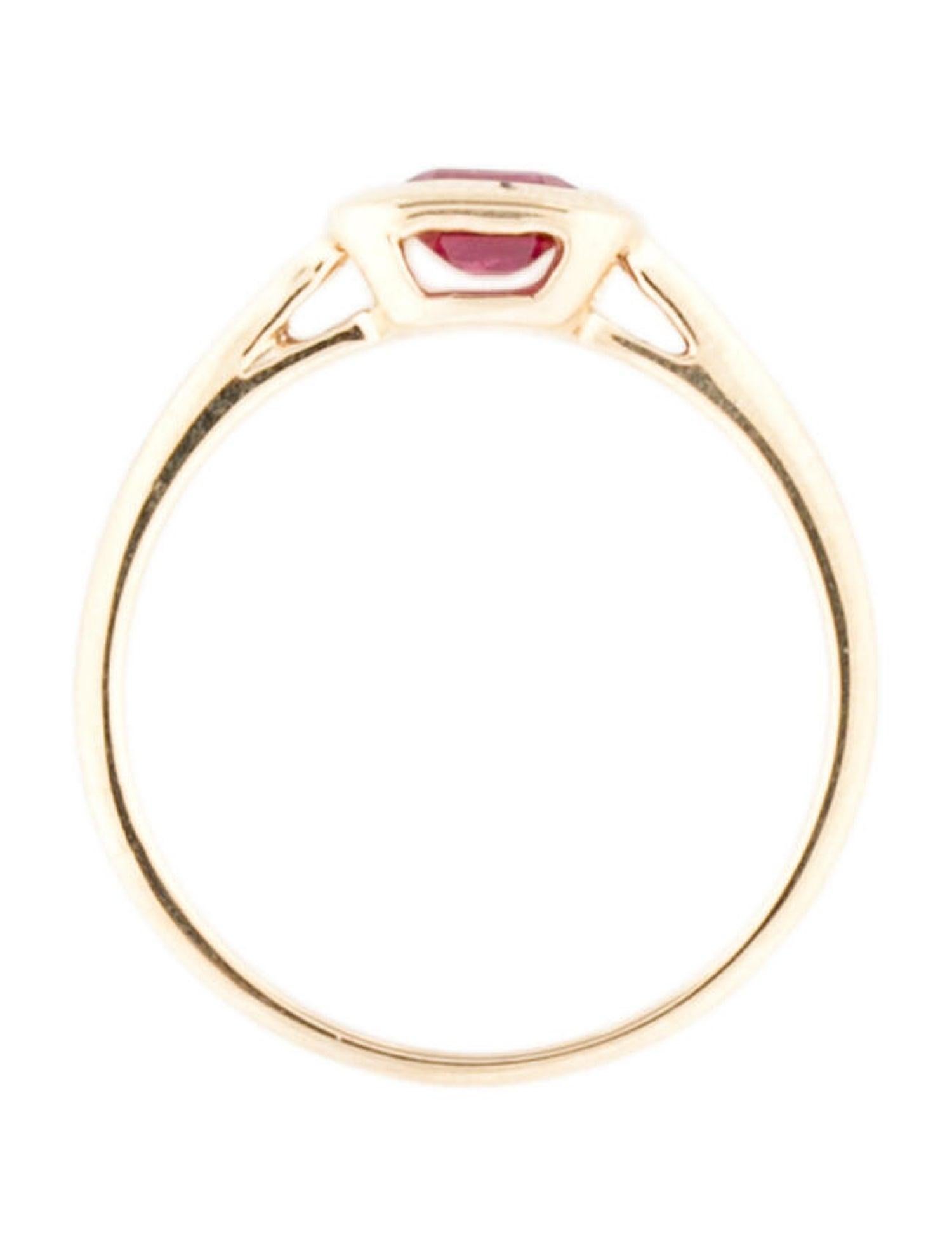 Contemporary 14k Yellow Gold & Emerald-Cut Red Ruby Emerald Ring 0.65 CTTW For Sale