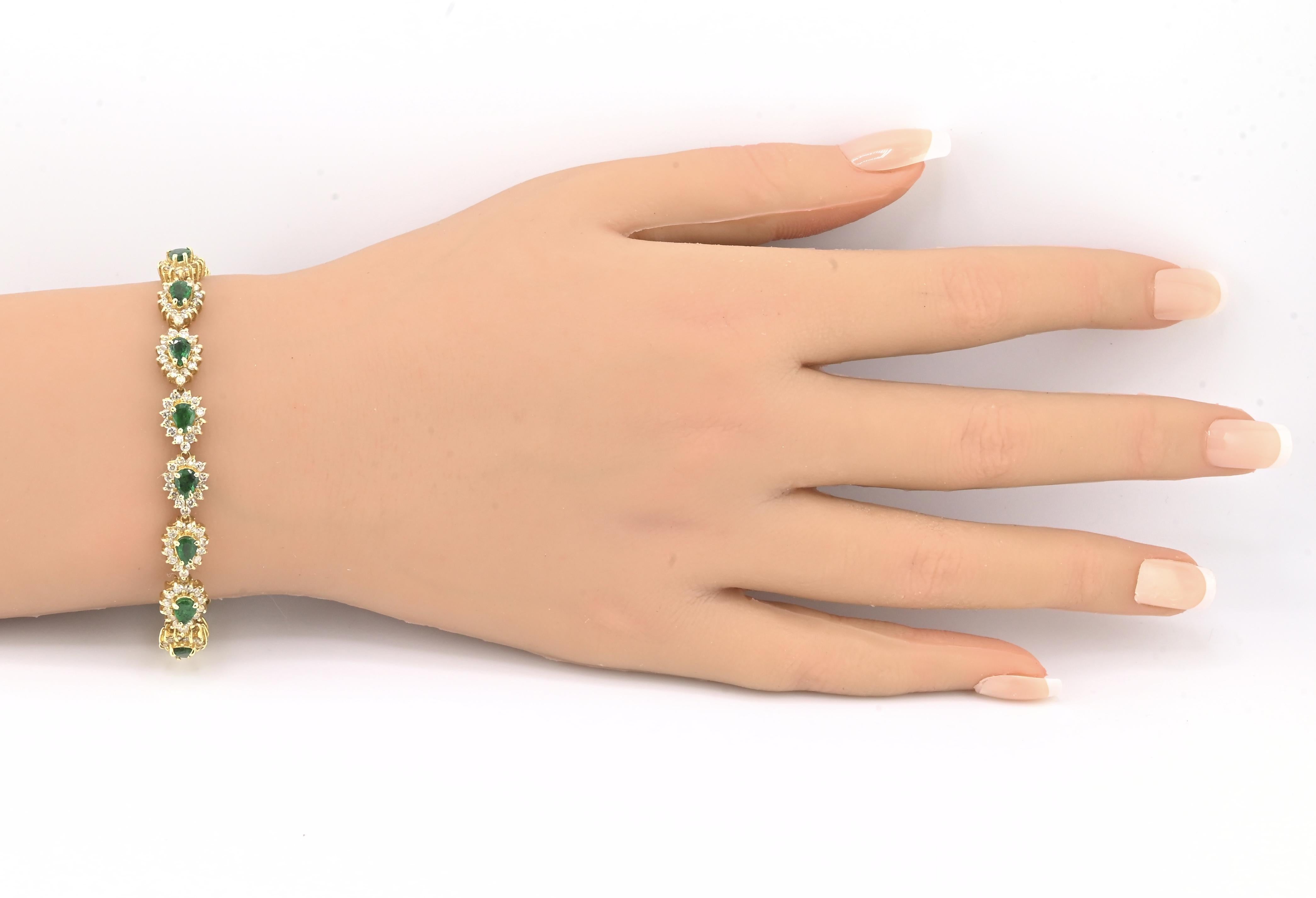 Bracelet en or jaune 14K avec émeraudes et diamants • 16.44g • 2.2-2.5ct Emeraudes Unisexe en vente