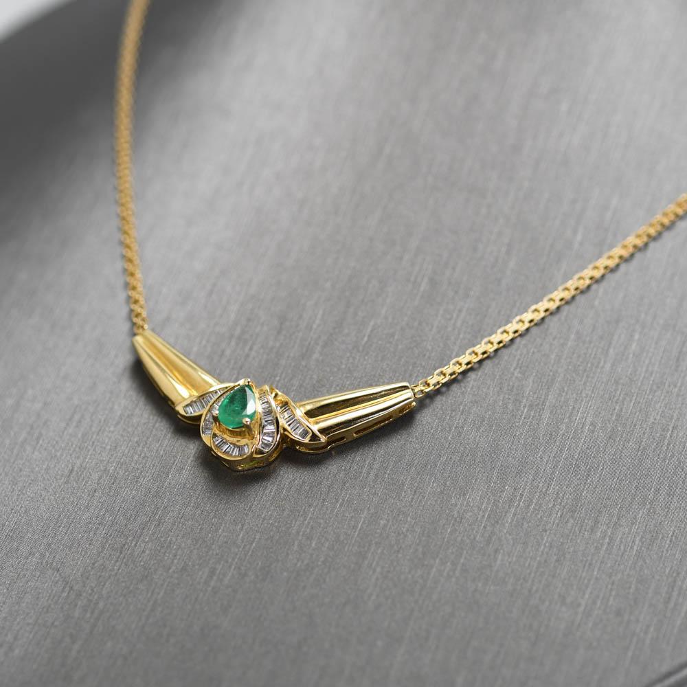 Women's or Men's 14K Yellow Gold Emerald & Diamond Chain Necklace, 8.9gr For Sale