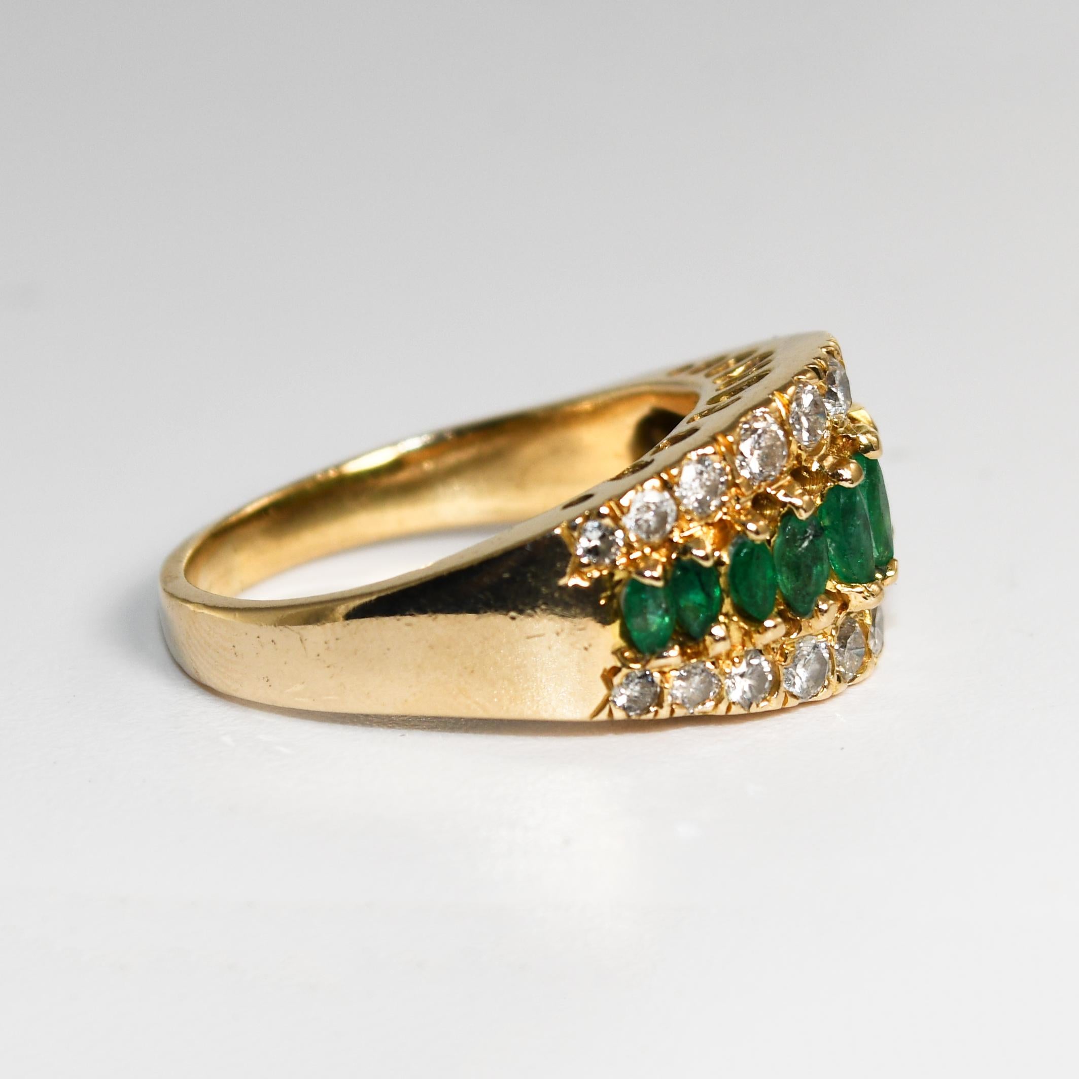 Taglio marquise Anello Cocktail con smeraldo e diamante in oro giallo 14K