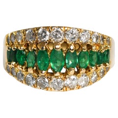 Anello Cocktail con smeraldo e diamante in oro giallo 14K