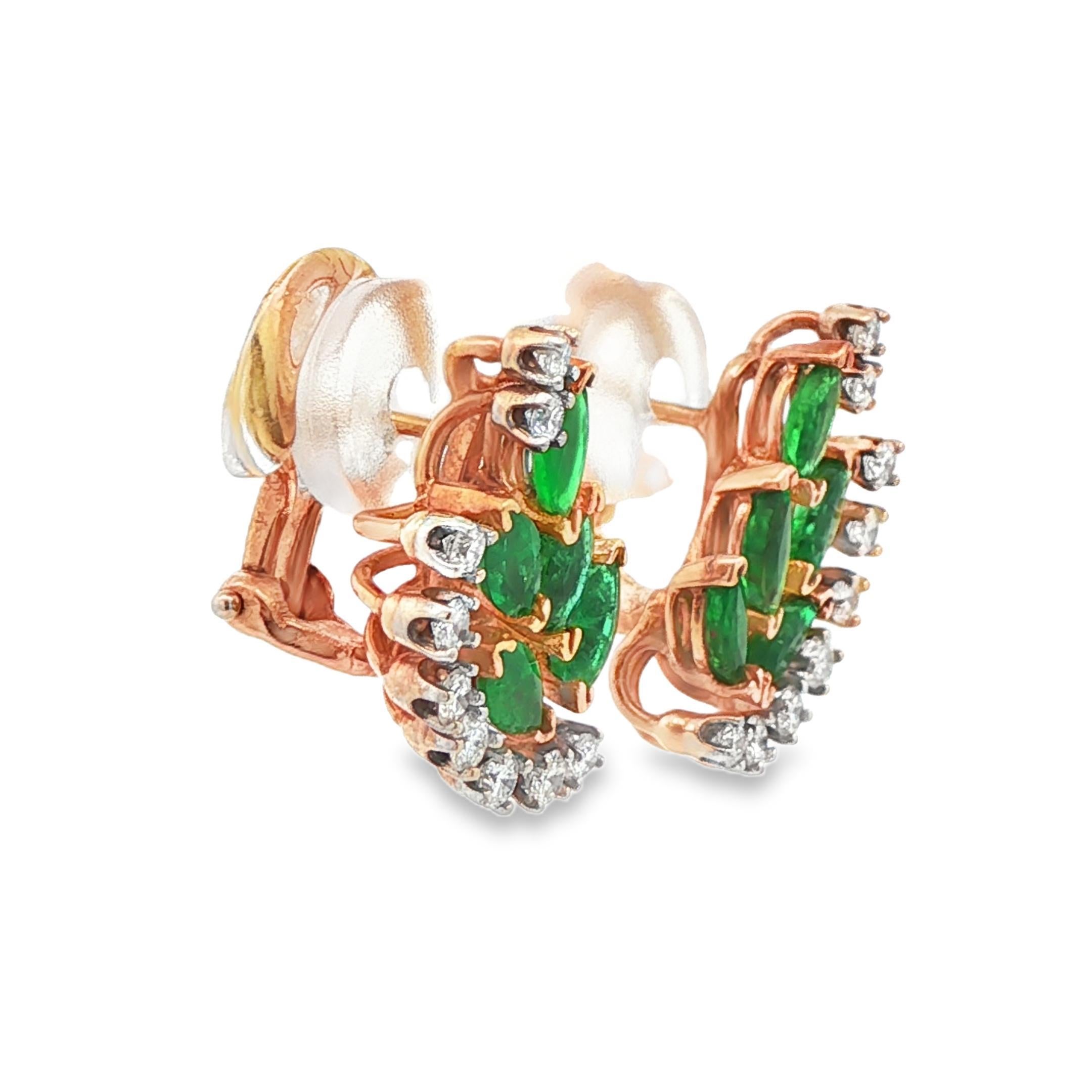 14k Yellow Gold Emerald & Diamond Flower Earrings Corte marquesa en venta