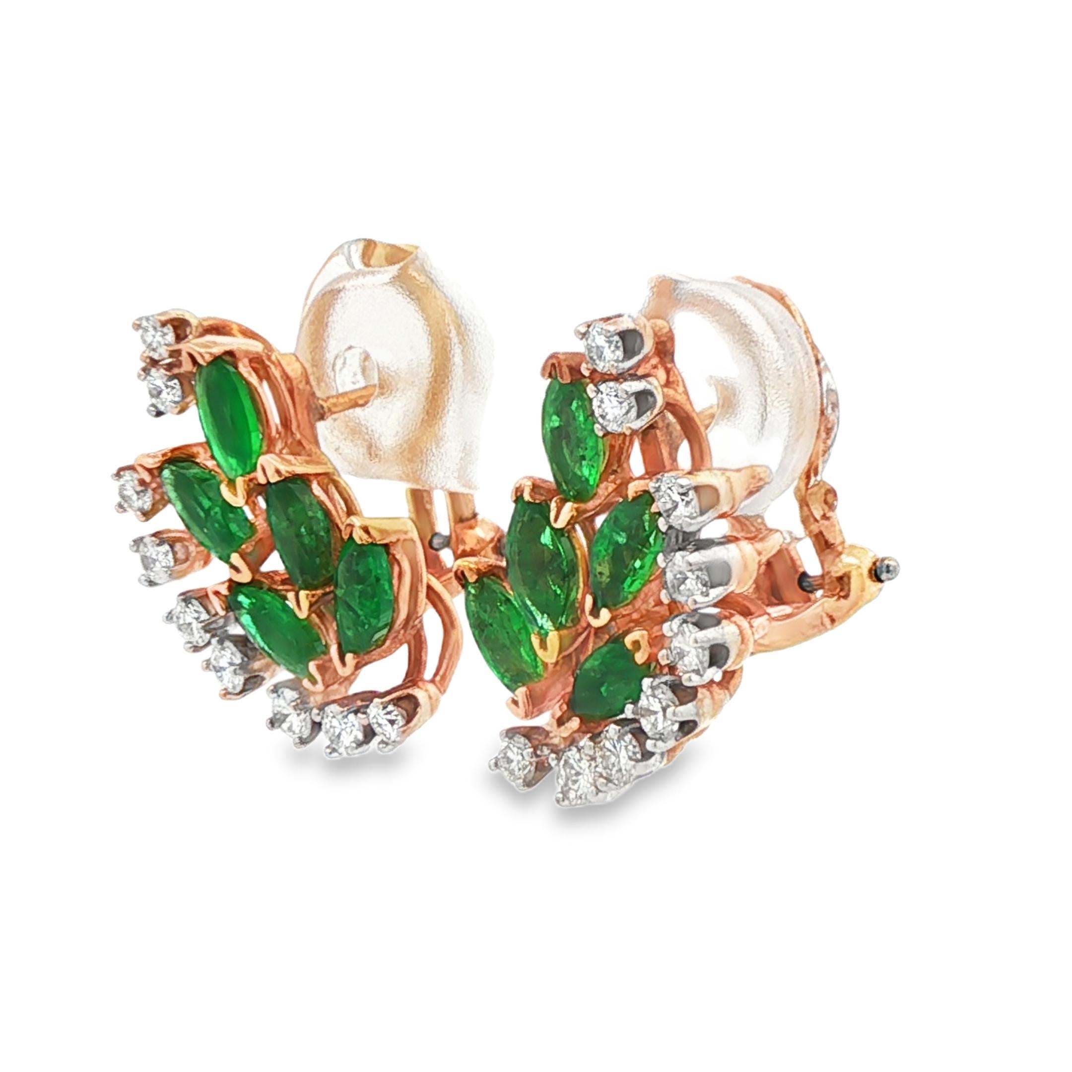 14k Yellow Gold Emerald & Diamond Flower Earrings en venta 1