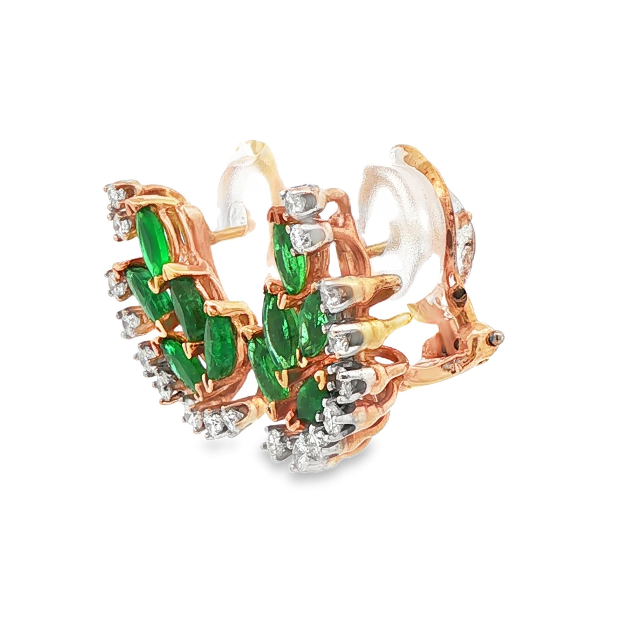 14k Yellow Gold Emerald & Diamond Flower Earrings en venta 3