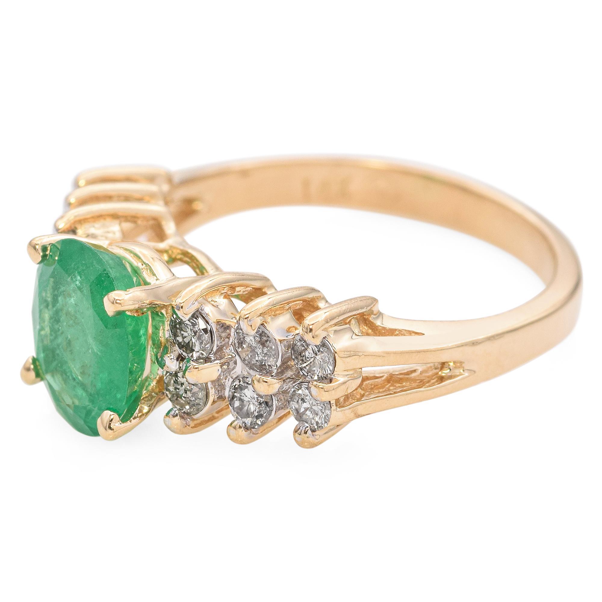 14k Yellow Gold Emerald Diamond Ring In Good Condition For Sale In New York, NY