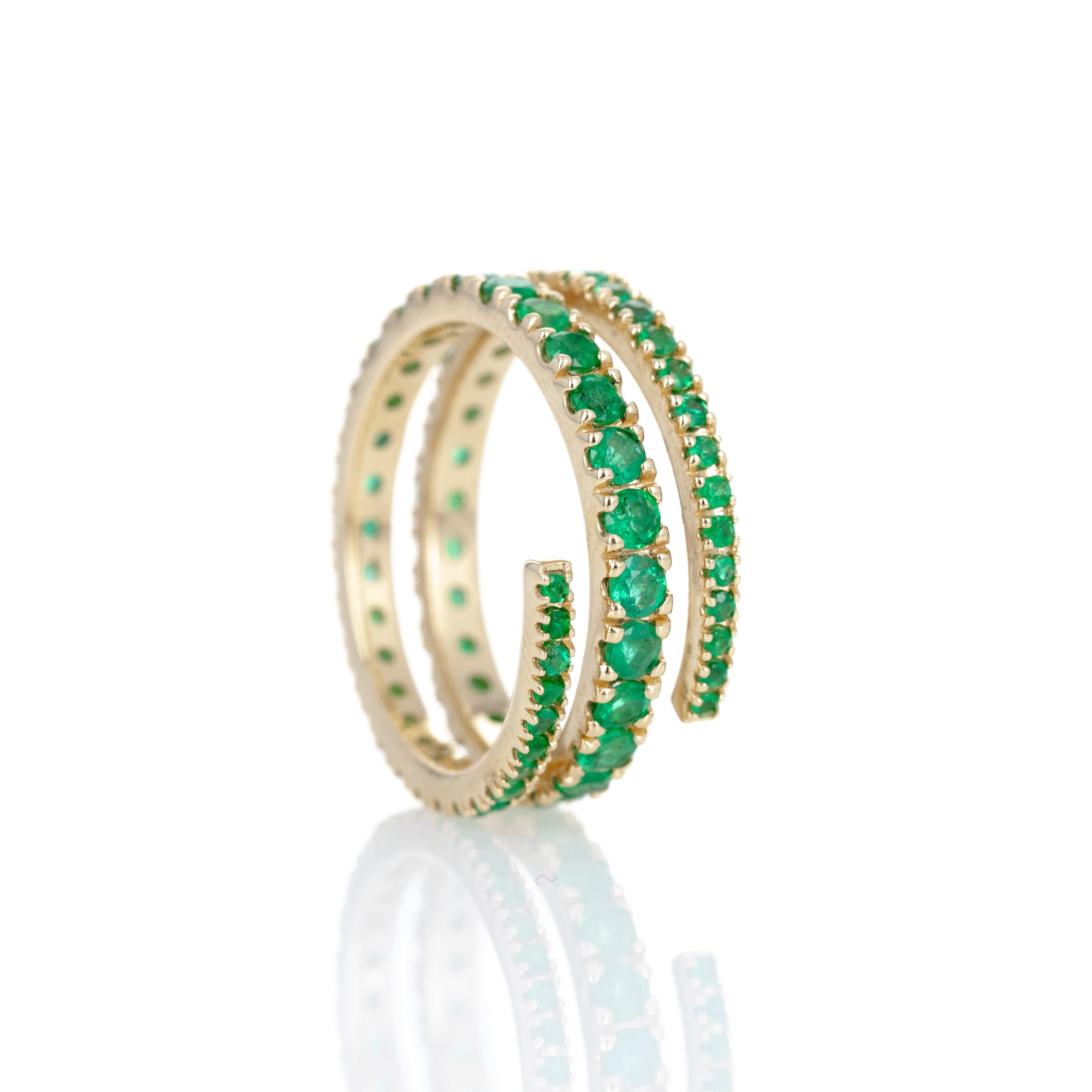 Round Cut 14K Yellow Gold Emerald Eternity Wrap Ring For Sale