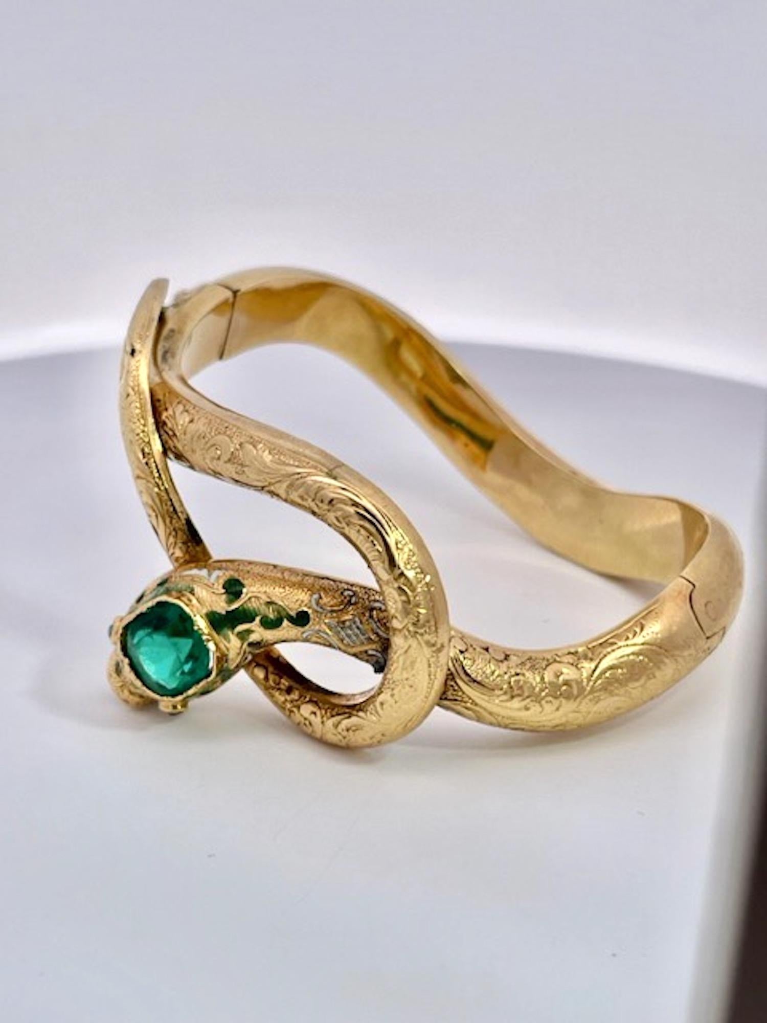High Victorian 14K Yellow Gold Emerald Head Chased Snake Bracelet For Sale