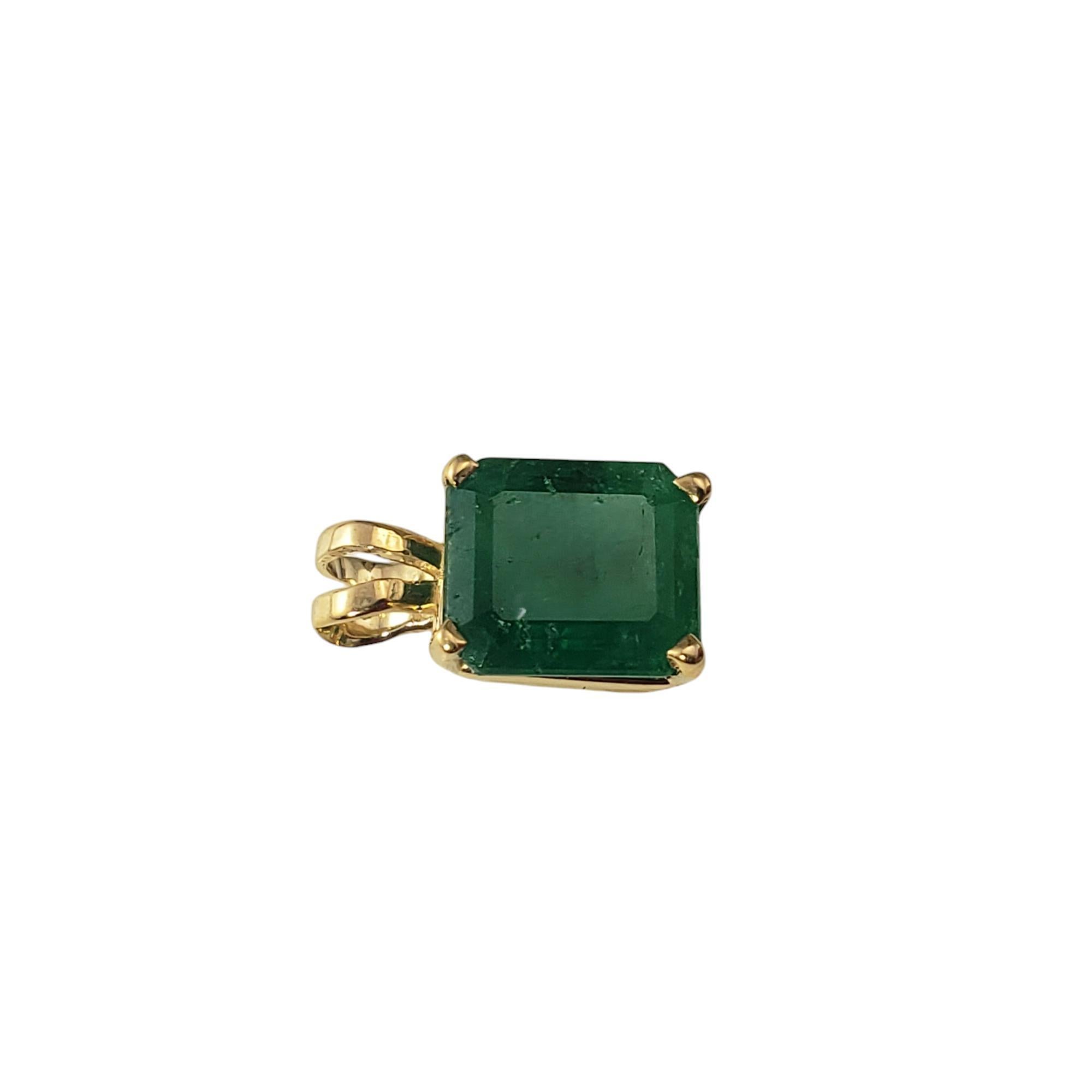 Taille émeraude Pendentif en or jaune 14K émeraude 2.0cts.  #17205 en vente
