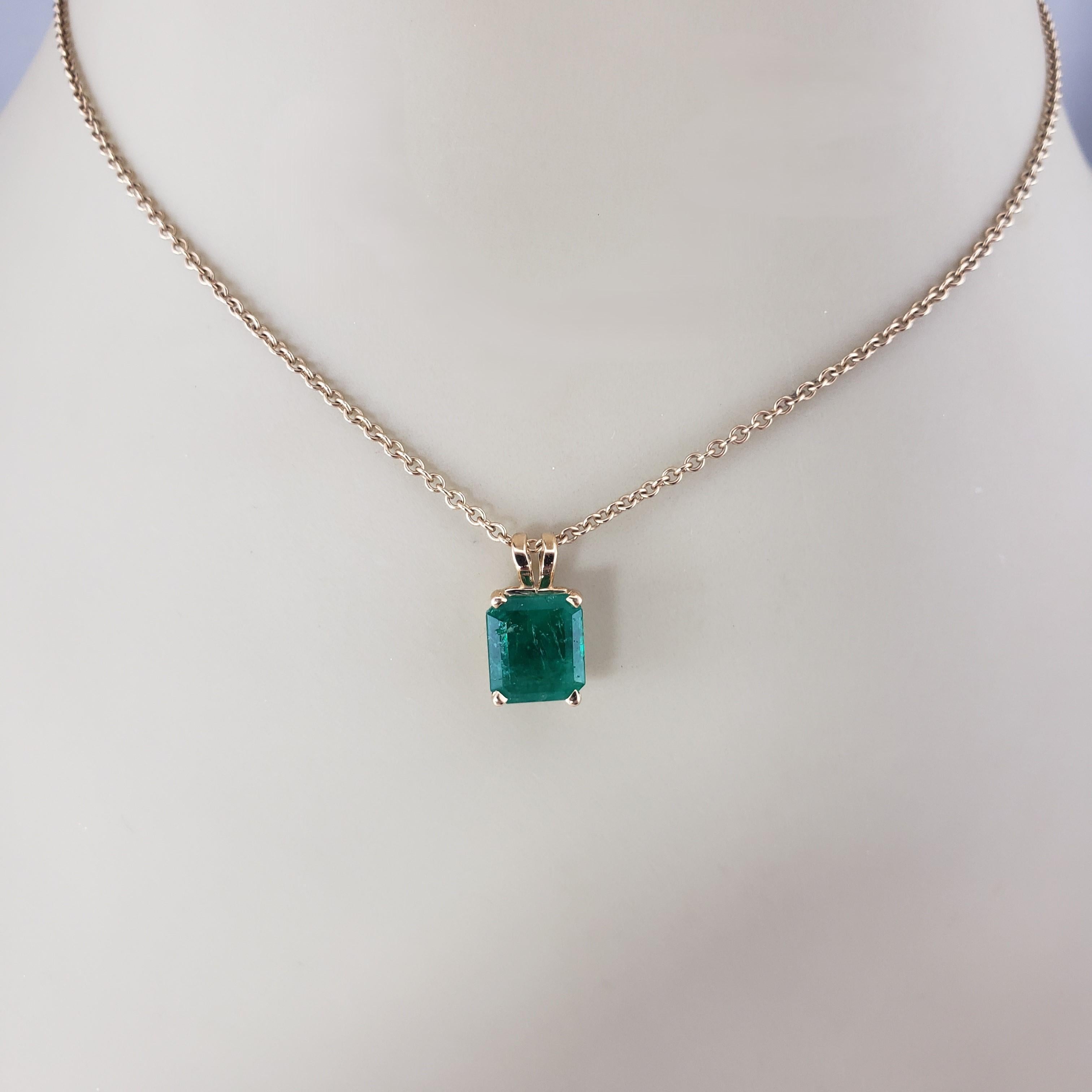 Pendentif en or jaune 14K émeraude 2.0cts.  #17205 en vente 2