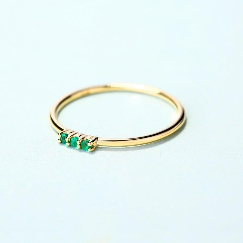 For Sale:  Trilogy Round Emerald 14K Yellow Gold Ring 3