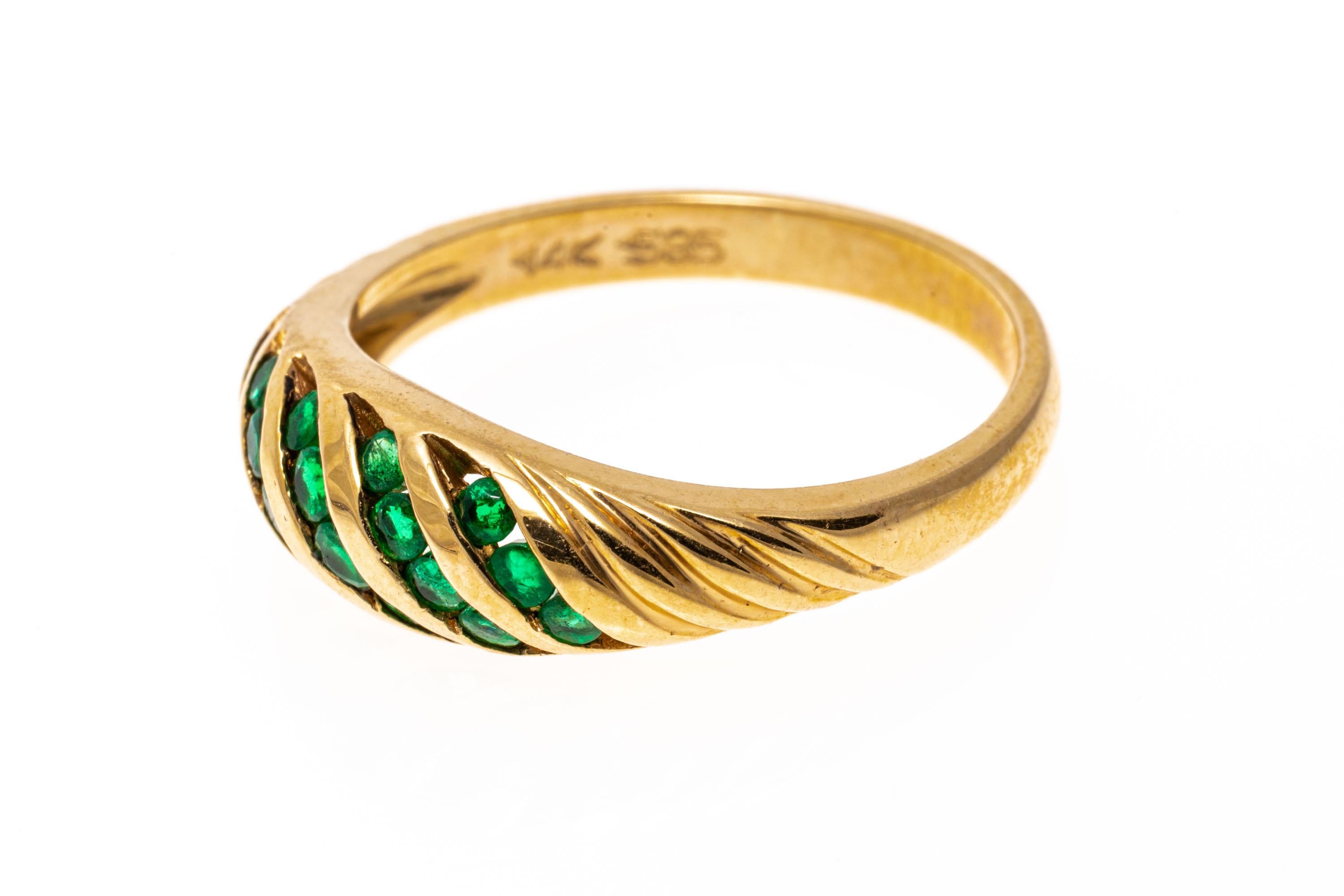 14k Yellow Gold Emerald Set Ribbed Dome Ring, App. 0.40 Tcw In Good Condition For Sale In Southport, CT