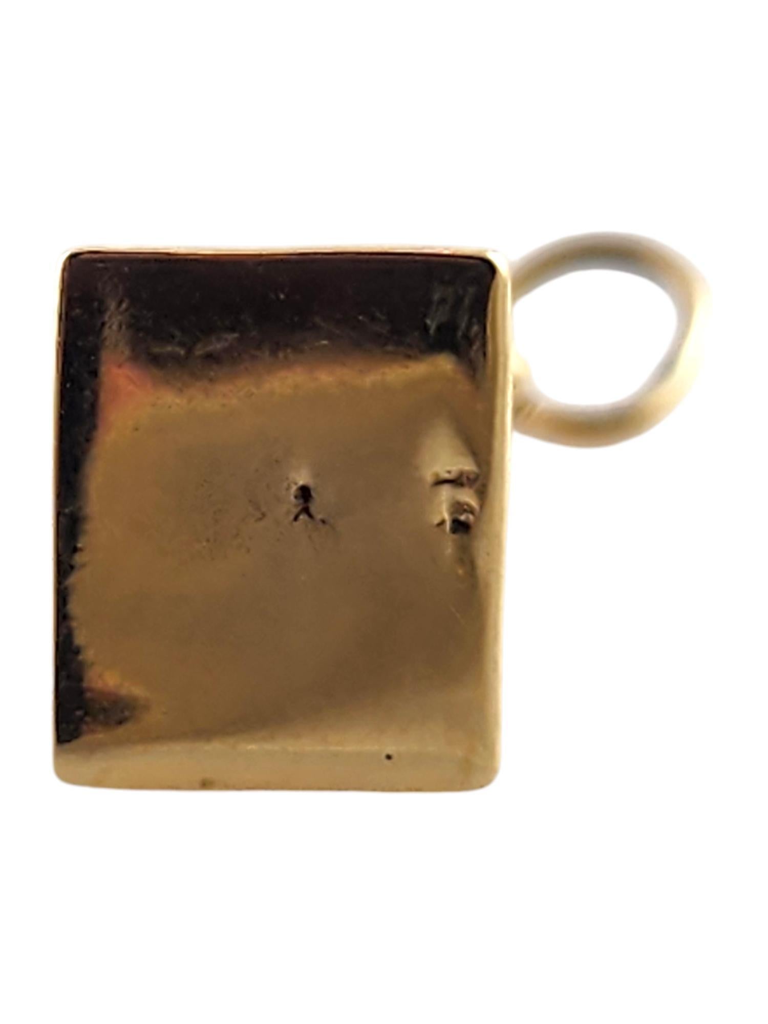 14K Yellow Gold Empire State Building Charm #18775 For Sale 1