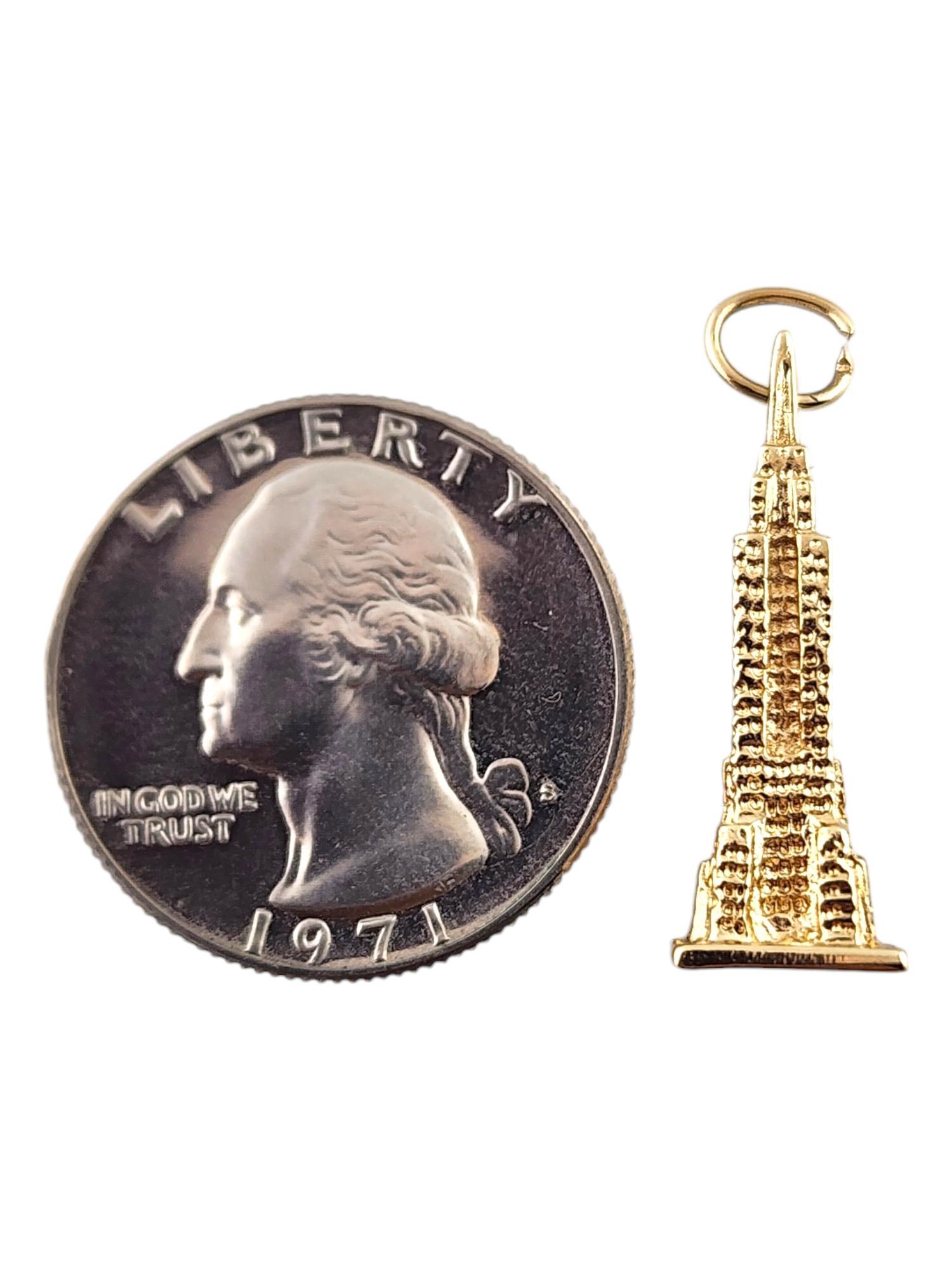 14K Yellow Gold Empire State Building Charm #18775 For Sale 3