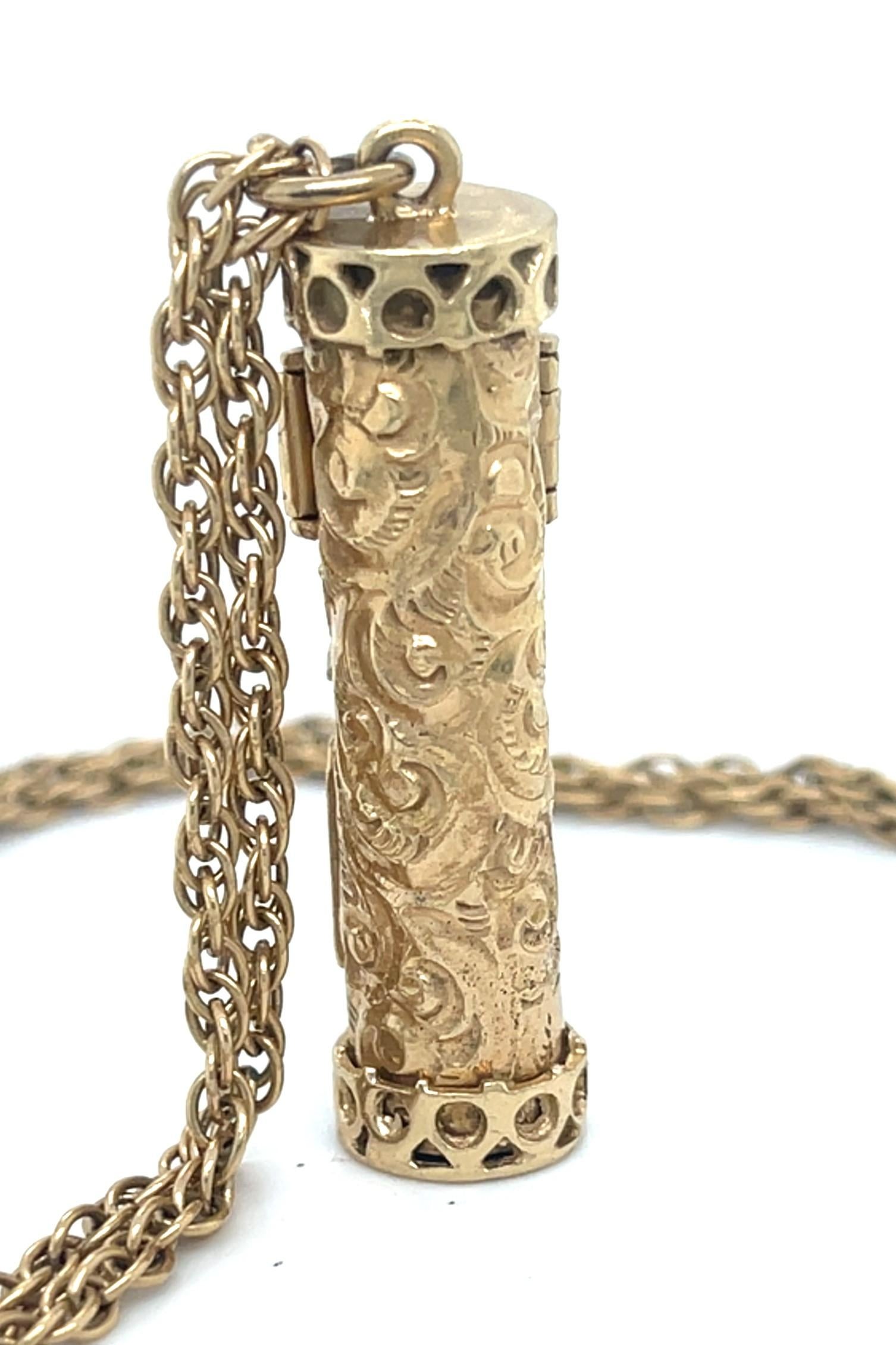 Femenino o masculino Colgante Mezuzah de oro amarillo de 14k esmaltado con cadena de oro amarillo de 14k de 30 pulgadas en venta