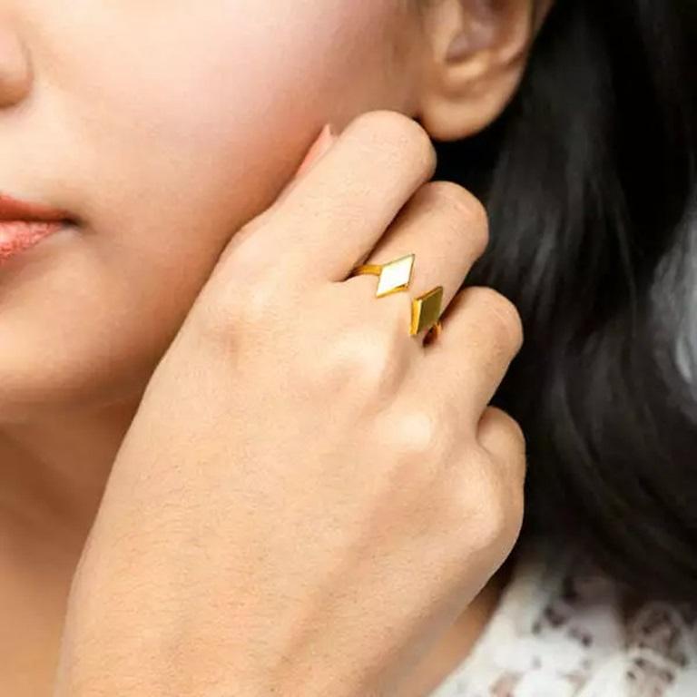 Anello di fidanzamento in oro giallo 14 carati a forma di rombo In condizioni Nuovo in vendita a Chicago, IL