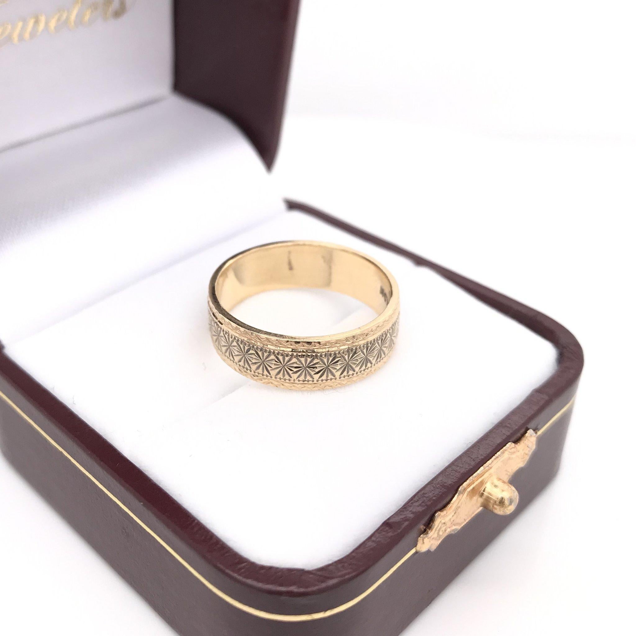 Art Deco 14K Yellow Gold Engraved Vintage Band