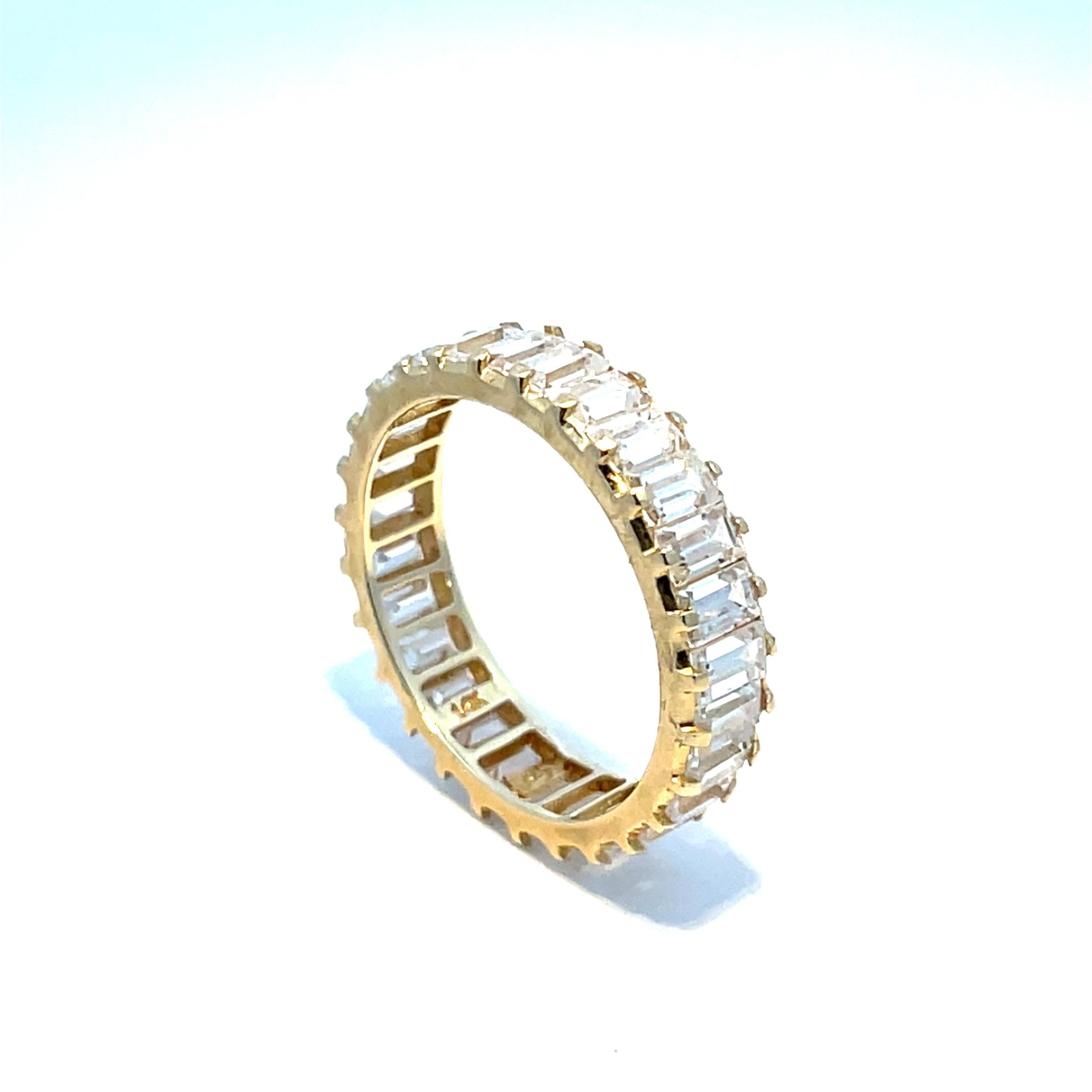 Taglio baguette Fascia per l'eternità in oro giallo 14K in vendita