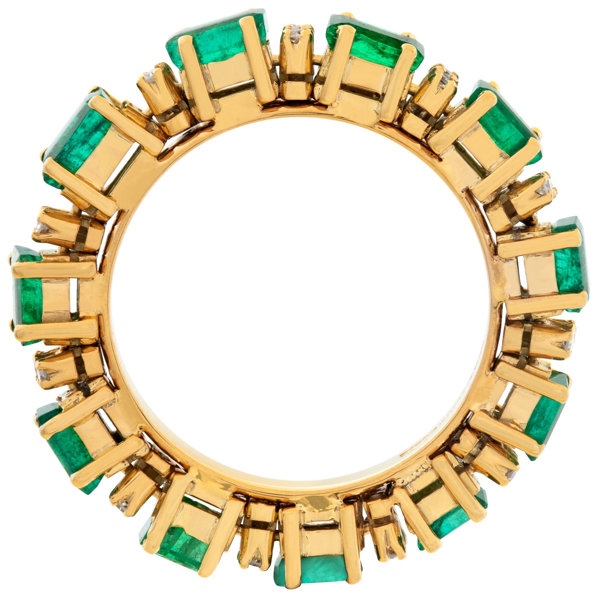 Women's 14k Yellow Gold Eternity Band with Emeralds & Diamonds For Sale
