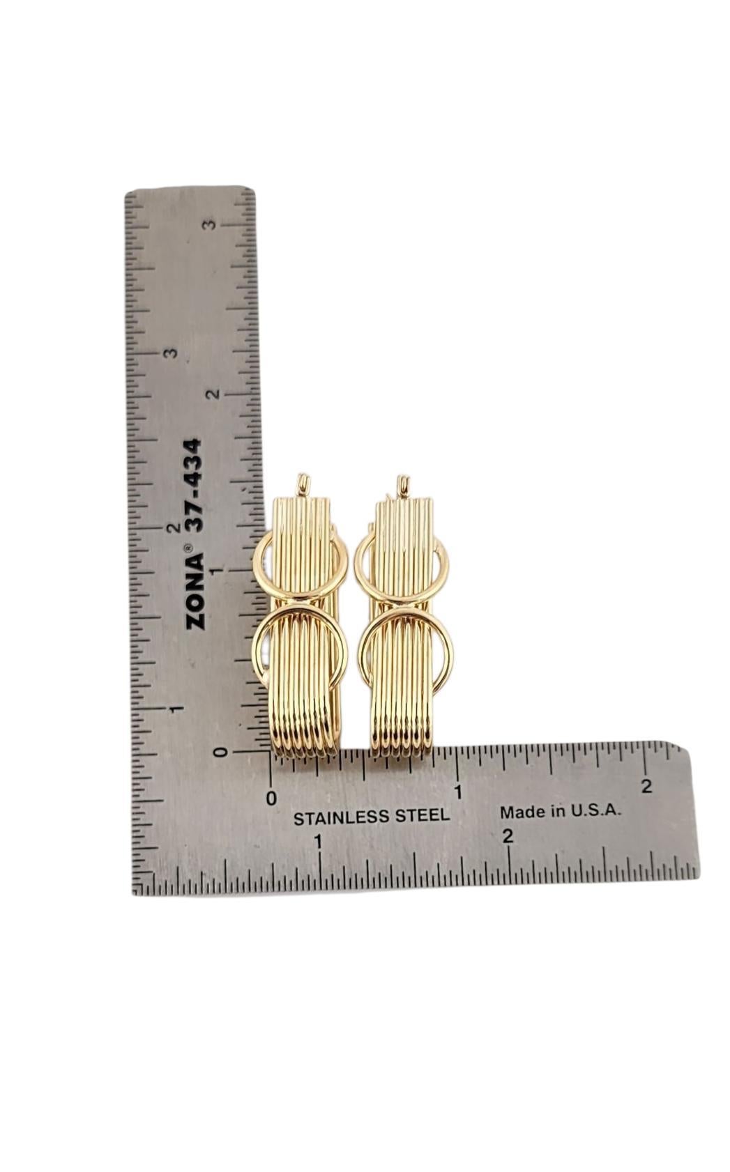 Orecchini a cerchio ovali lunghi in oro giallo 14k #23142 in vendita 3