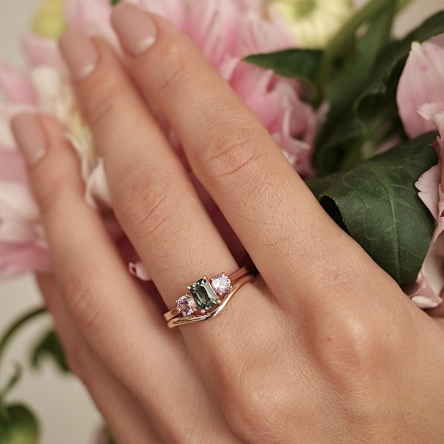 For Sale:  14k Yellow Gold Fantasy Peacock Three Stone Engagement Ring, Parti Sapphire 3