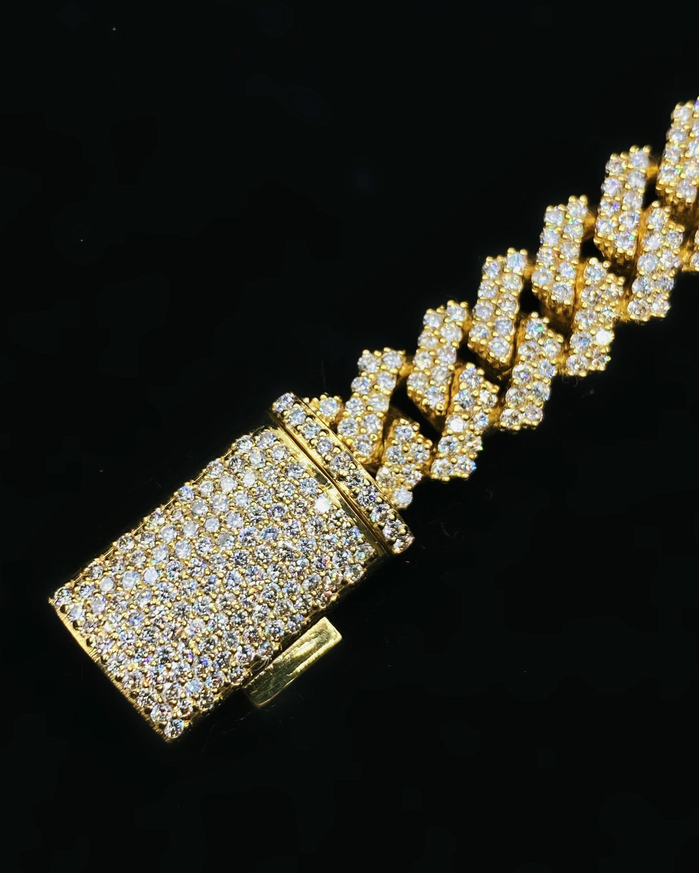 14k Yellow Gold Fashion Cuban Link Diamond Bracelet In Excellent Condition For Sale In New York, NY