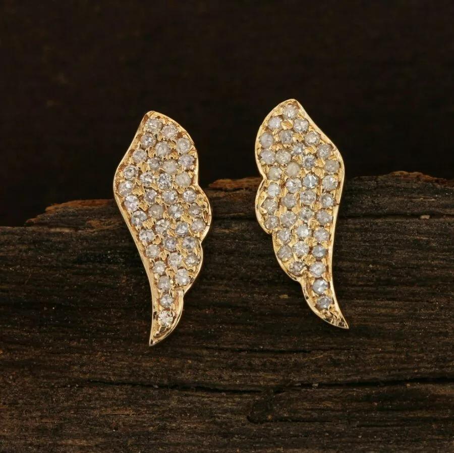 14K Yellow Gold Feather Earring Natural Diamond In New Condition For Sale In Chicago, IL