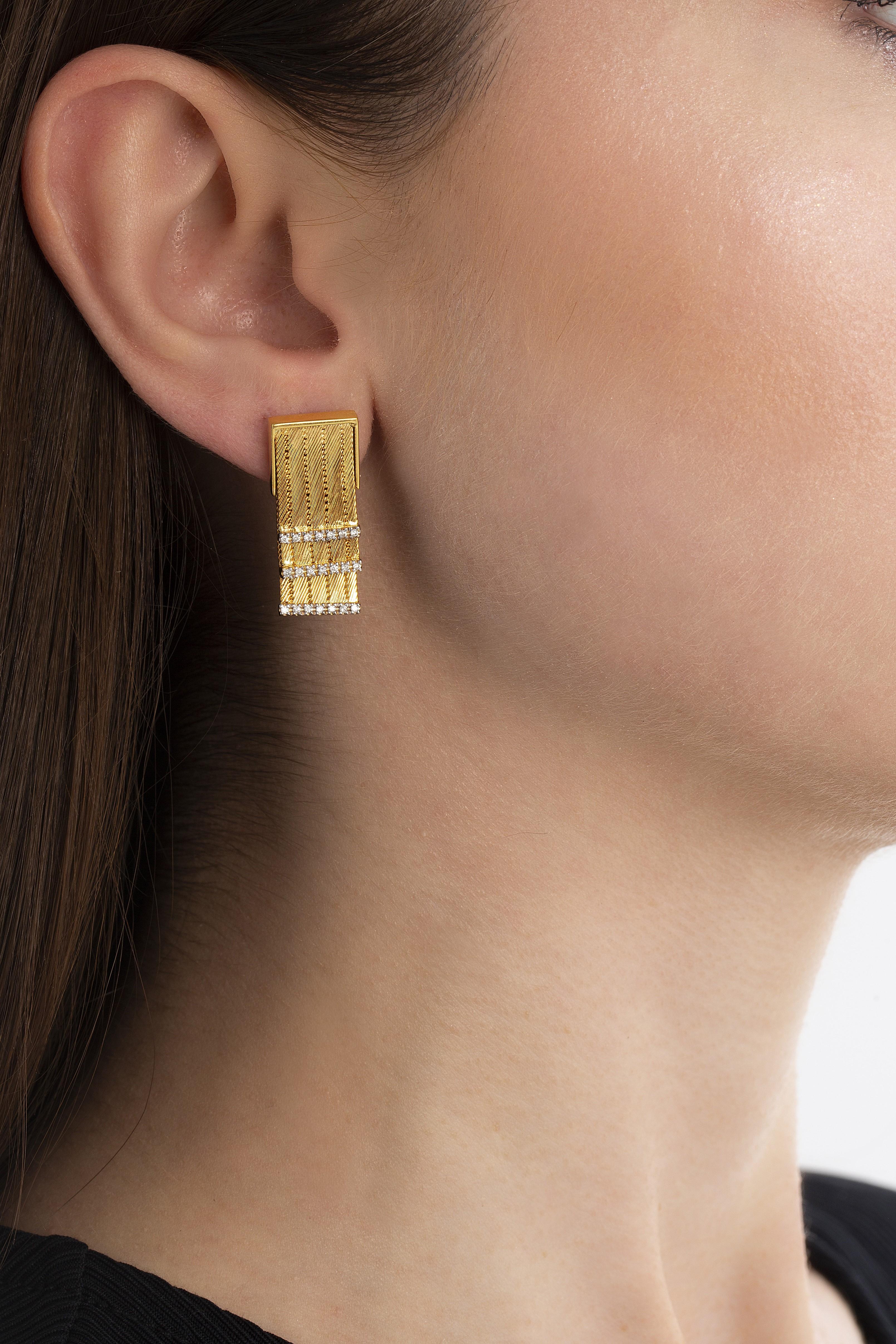 Mixed Cut 14K Yellow Gold Feuille Earring with Diamonds For Sale