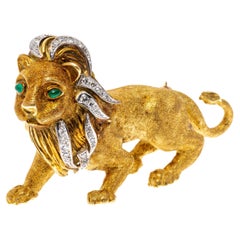 14k Yellow Gold Figural Lion Brooch with a Diamond Set Mane, App. 0.21 TCW