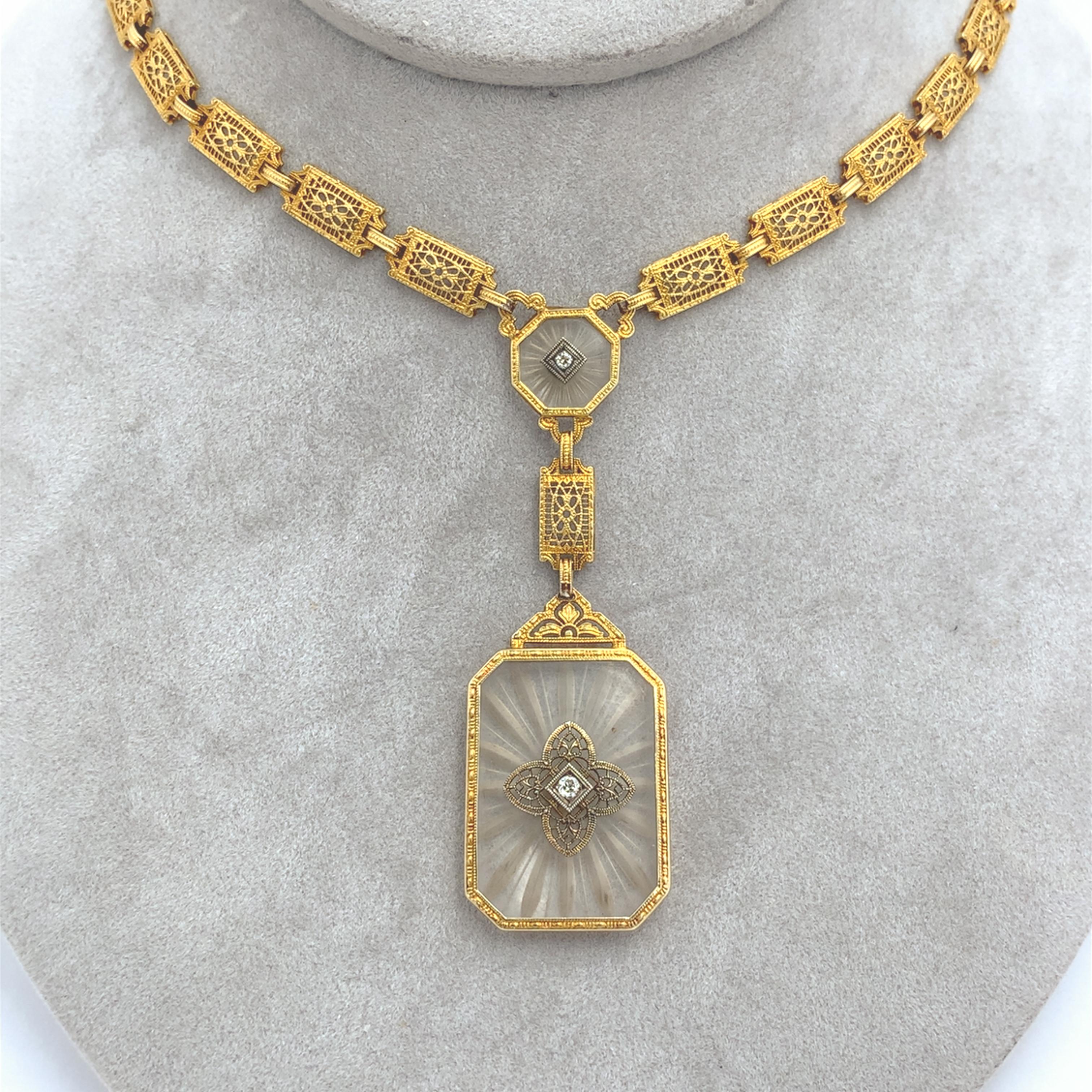 Collier en or jaune 14K filigrané avec pendentif en cristal de roche et diamants 22