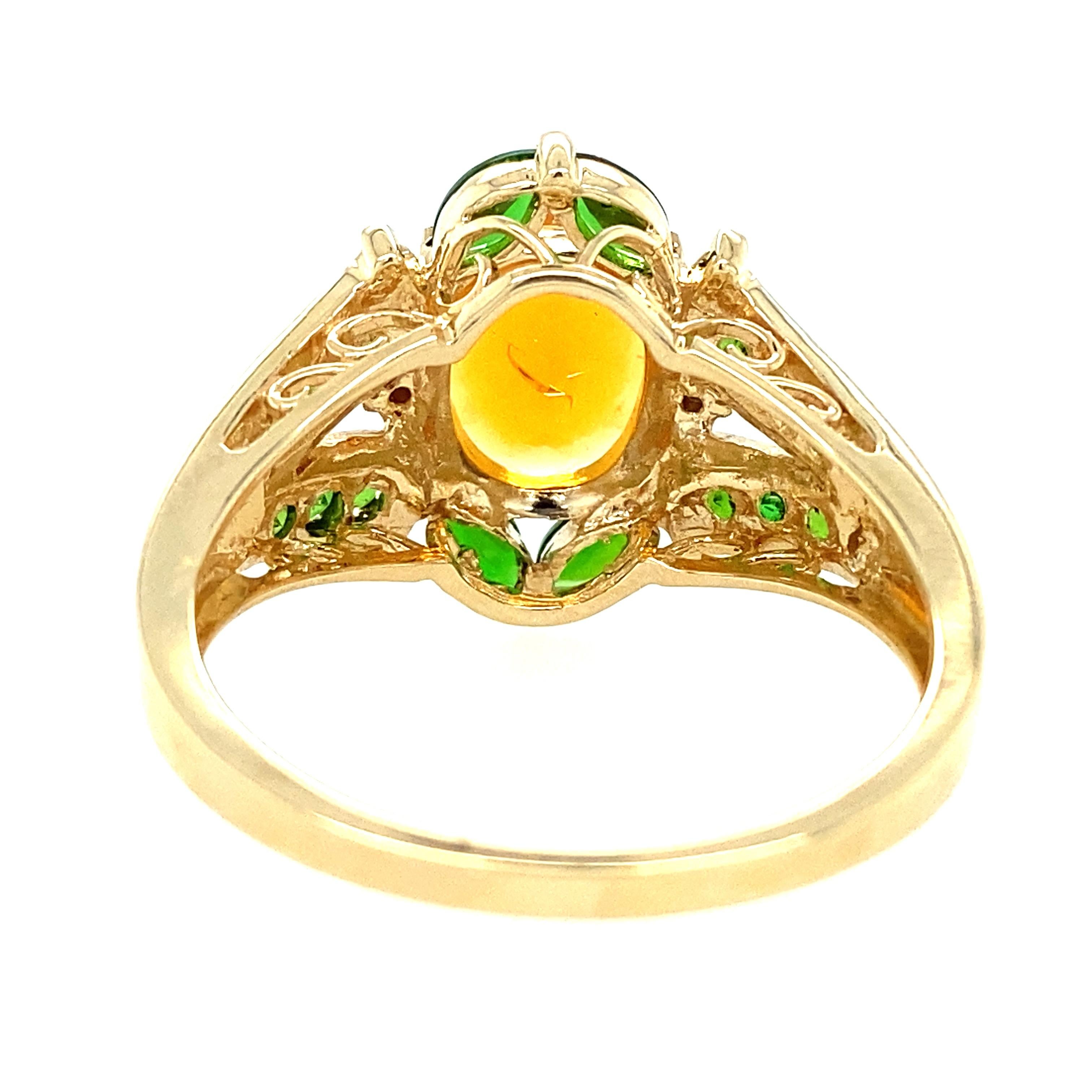 Ring aus 14 Karat Gelbgold mit Feueropal und Tsavorit-Granat für Damen oder Herren