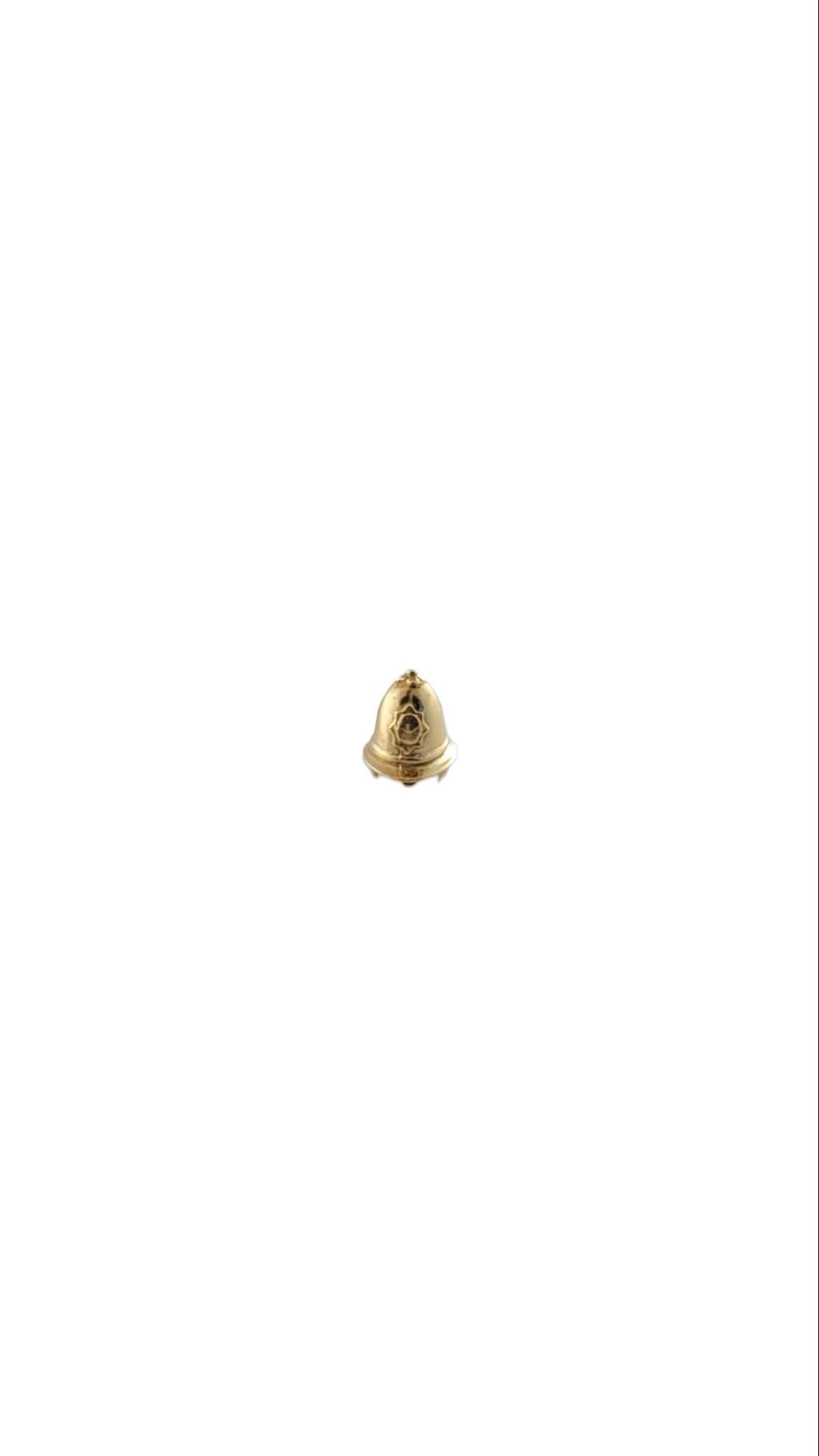 Vintage 14K Yellow Gold Fireman's Helmet Charm- 

This fireman's helmet charm is crafted in meticulously detailed 14K yellow gold. 

Tested 14K Yellow Gold 

Size: 17.9mm X 12.3mm 

Weight: 4.3g X 2.7dwt

Very good condition, professionally