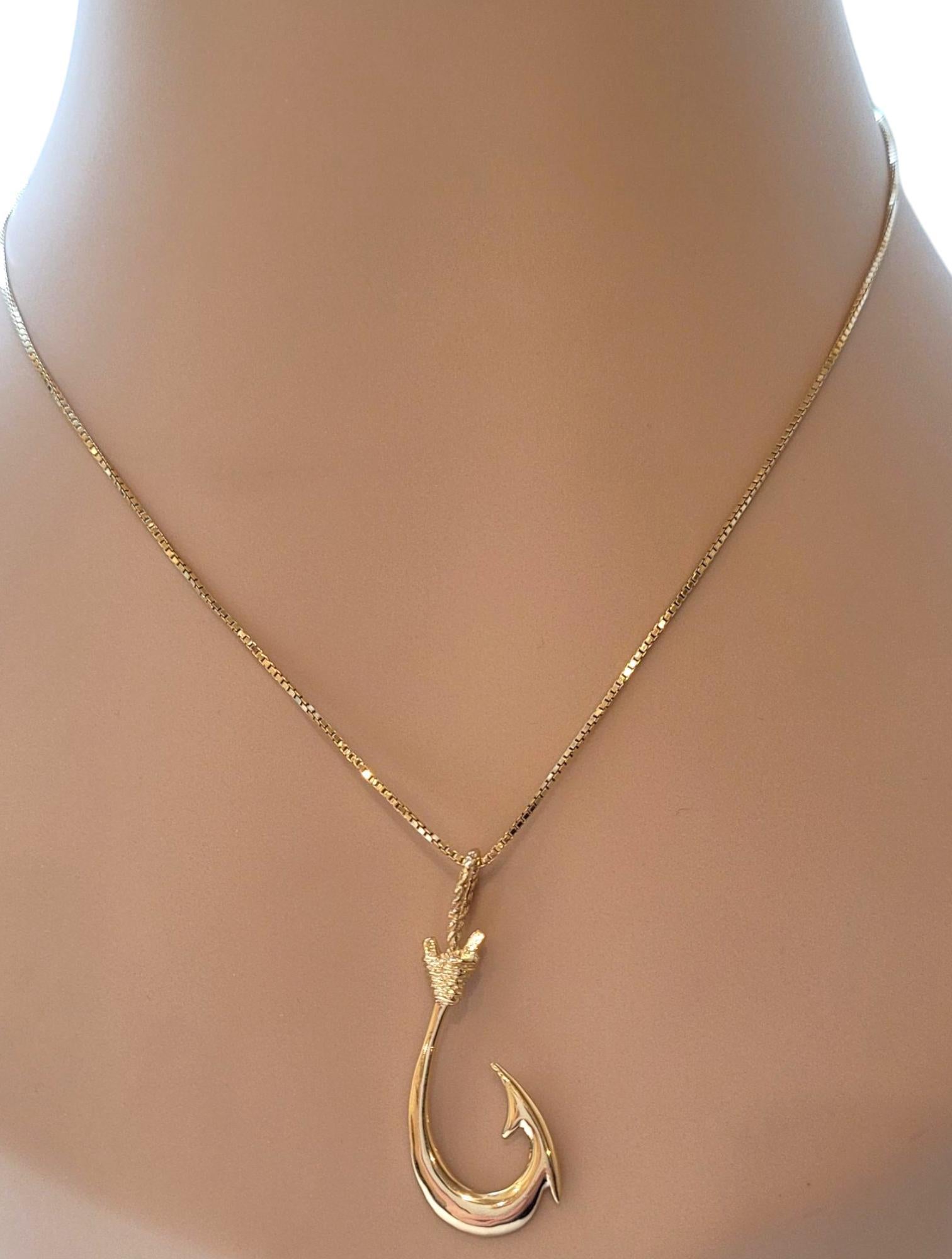 14K Yellow Gold Fishhook Charm #21059 For Sale 1