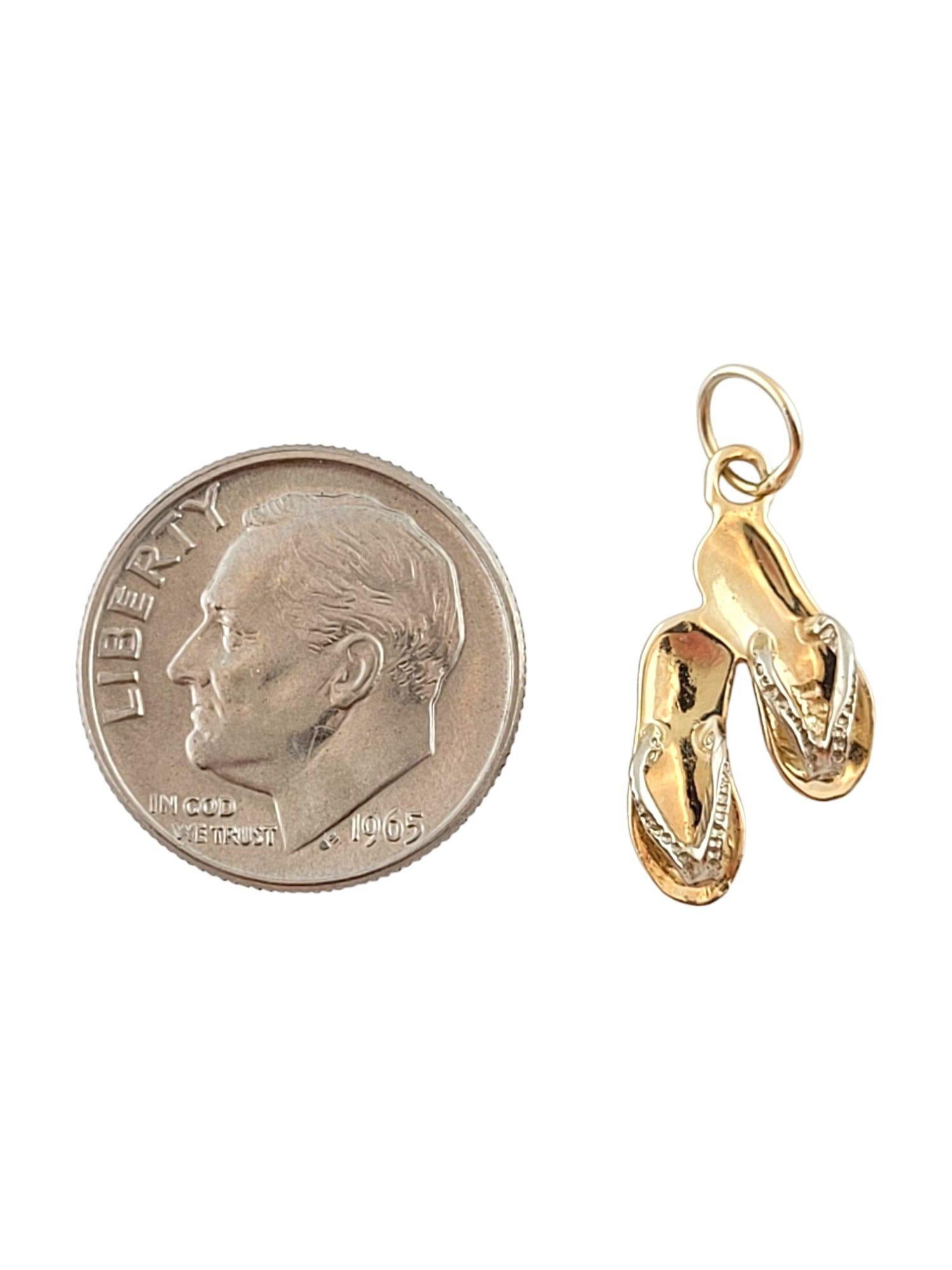 14K Yellow Gold Flip Flops Charm #14864 For Sale 1