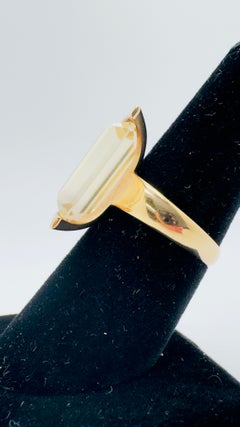 Ring aus 14-karätigem Gelbgold mit schwebendem Citrin, Citrin 15,5 × 8 mm, Größe 6,5