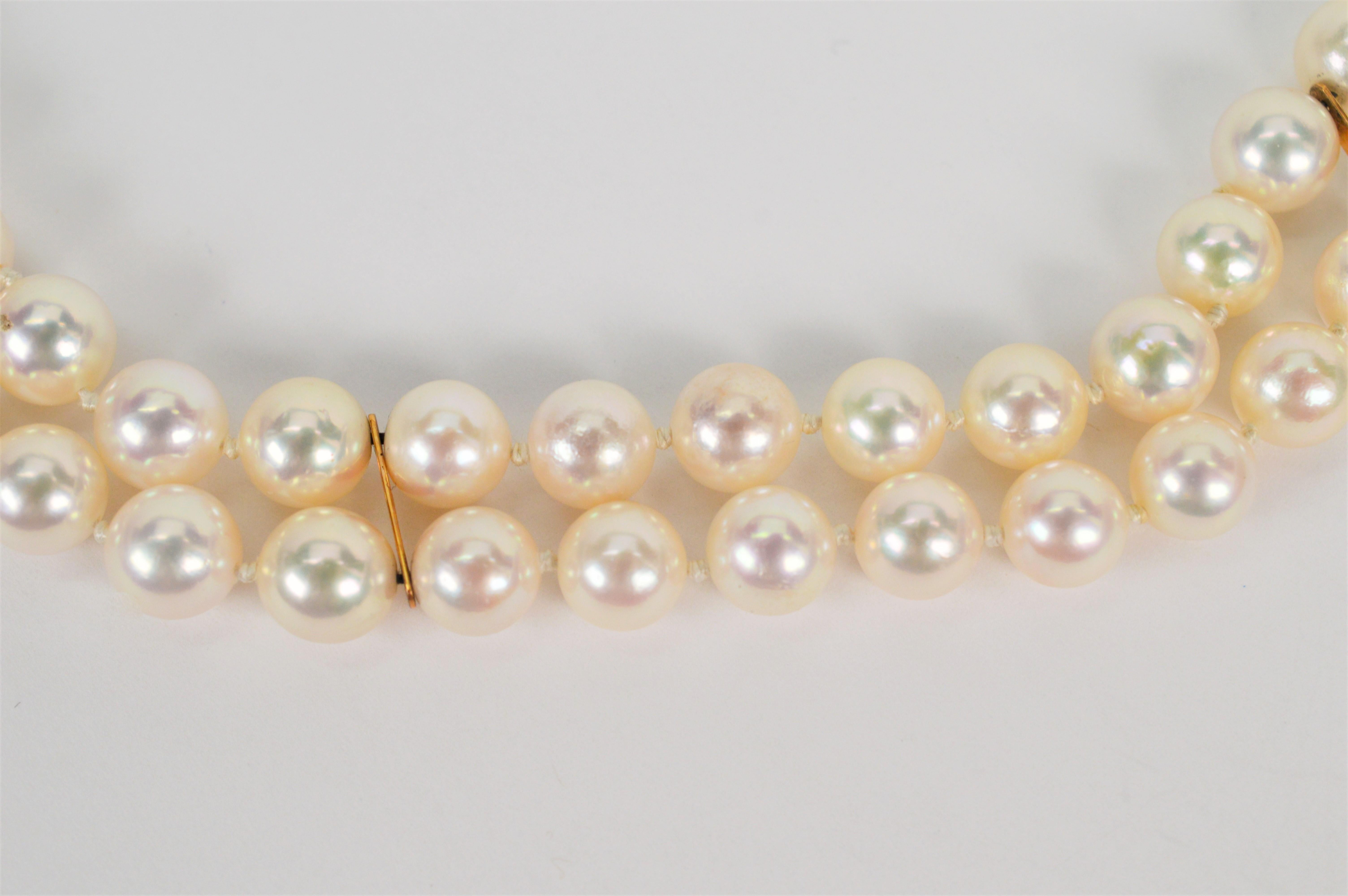 14K Yellow Gold Floral Charm Double Strand Pearl Bracelet In New Condition For Sale In Mount Kisco, NY