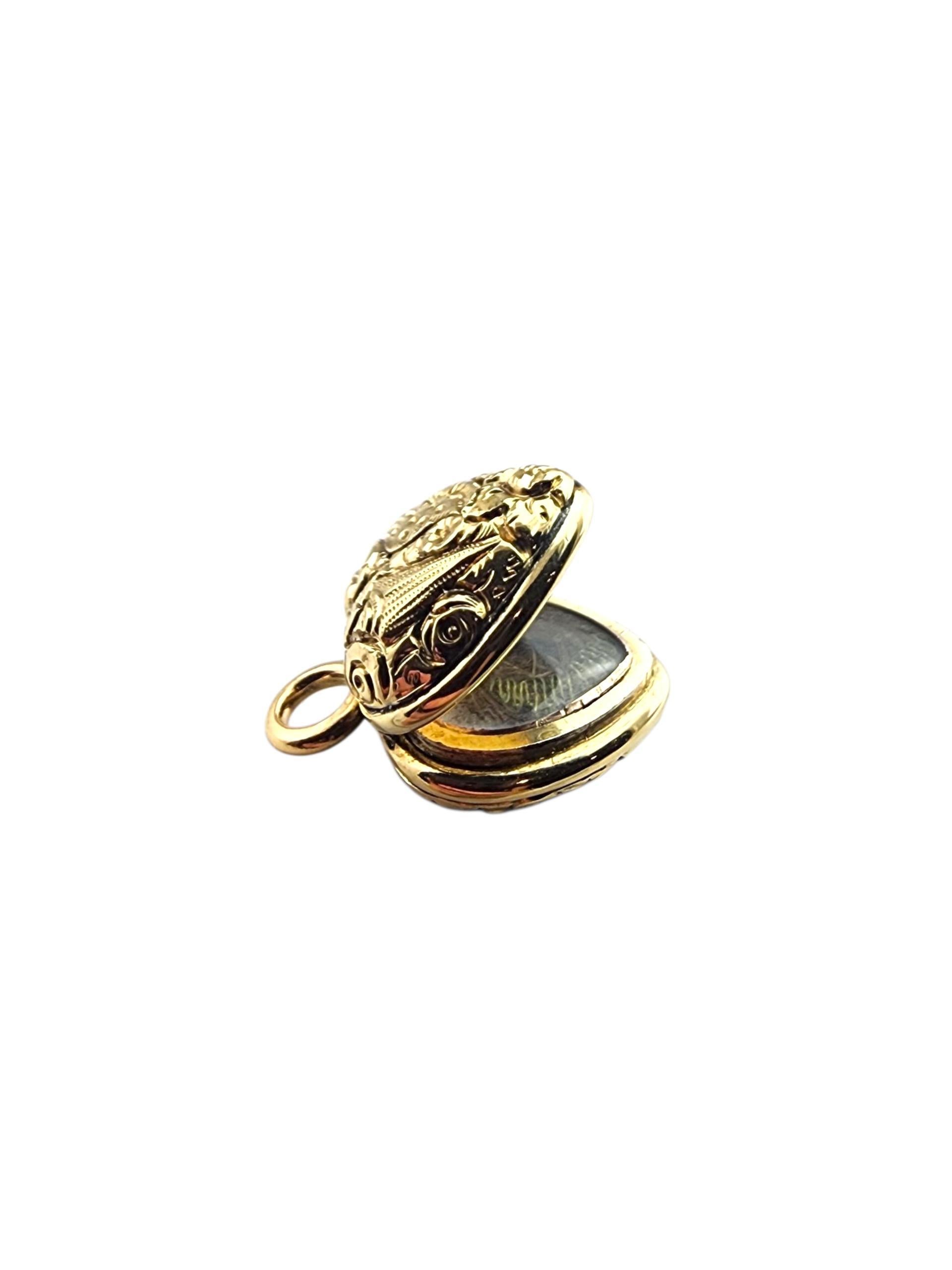 Medaglione con cuore floreale in oro giallo 14K #22363 in vendita 1