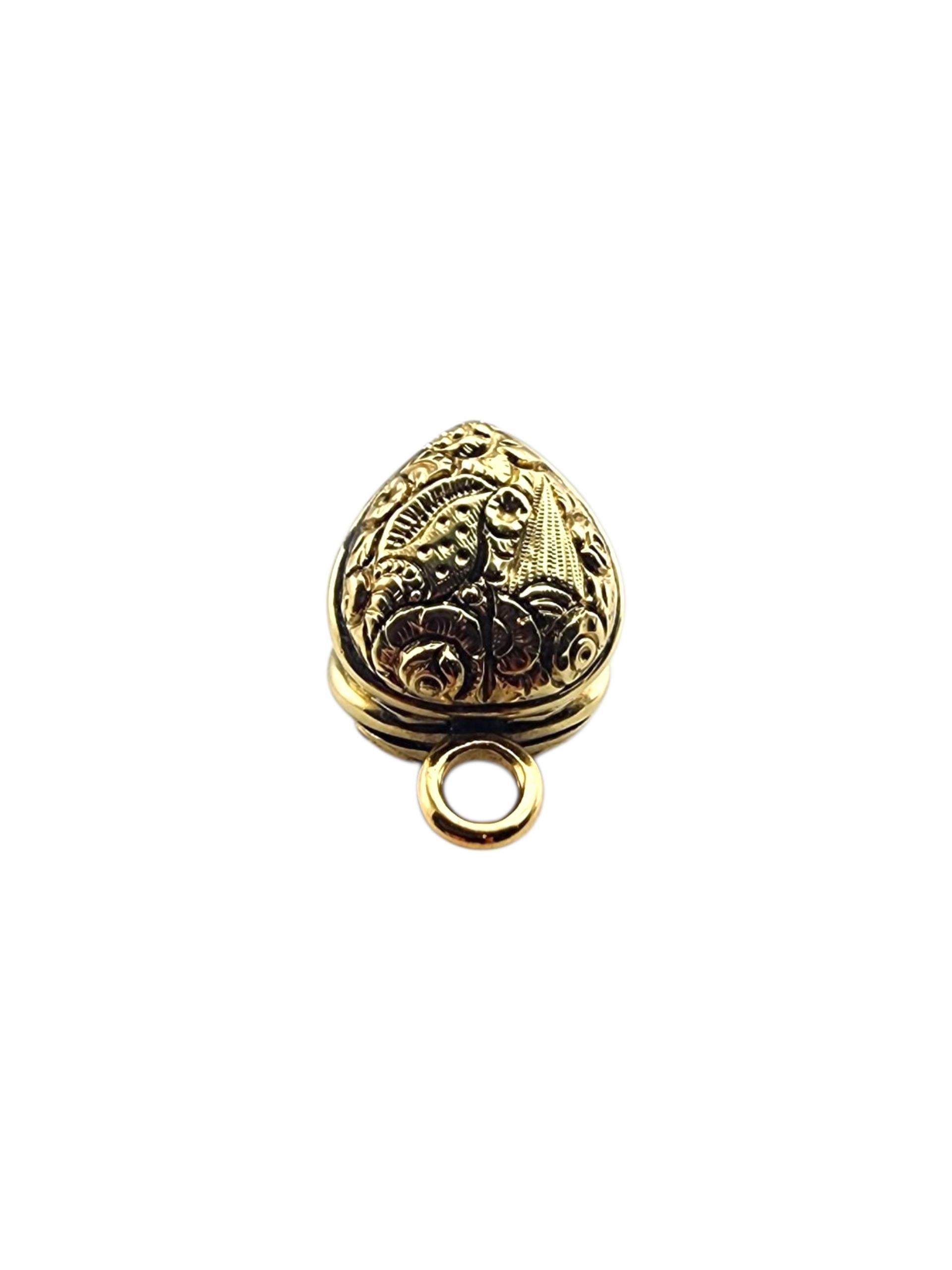 Medaglione con cuore floreale in oro giallo 14K #22363 in vendita 2