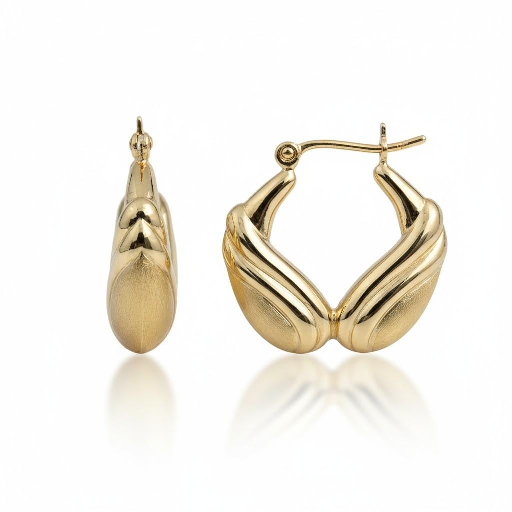 Contemporain Boucles d'oreilles en or jaune 14K gravées Florentine en vente