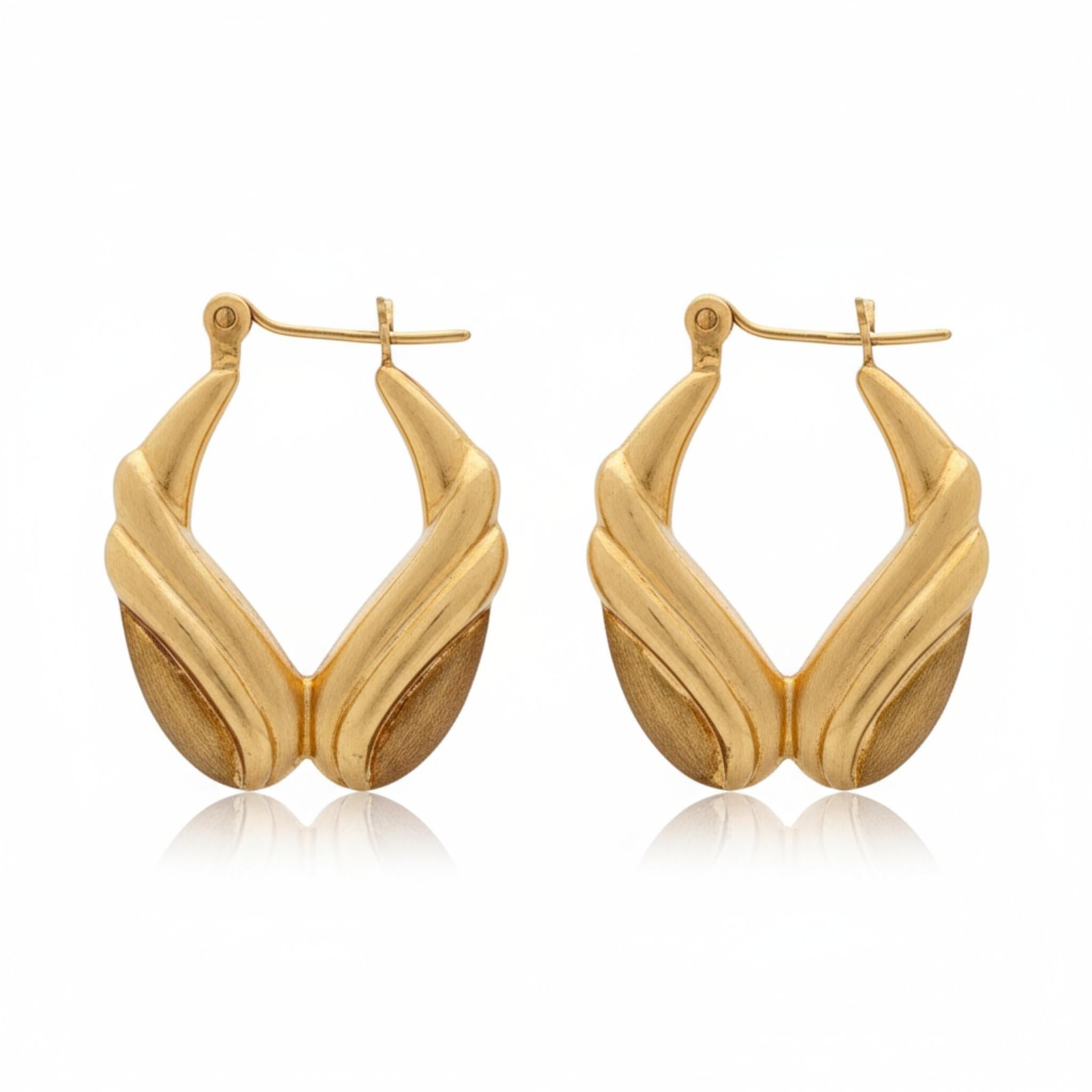Boucles d'oreilles en or jaune 14K gravées Florentine Unisexe en vente