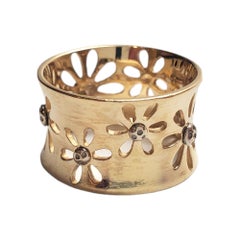 Breiter Bandring aus 14 Karat Gelbgold mit Blumenschliff #20567