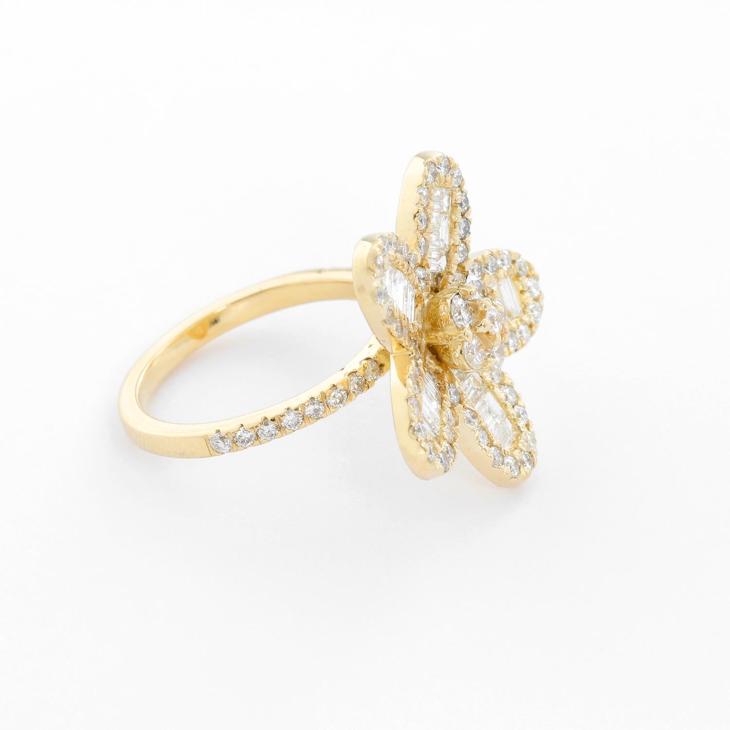 Women's 14 Karat Yellow Gold Flower Diamond Ring For Sale