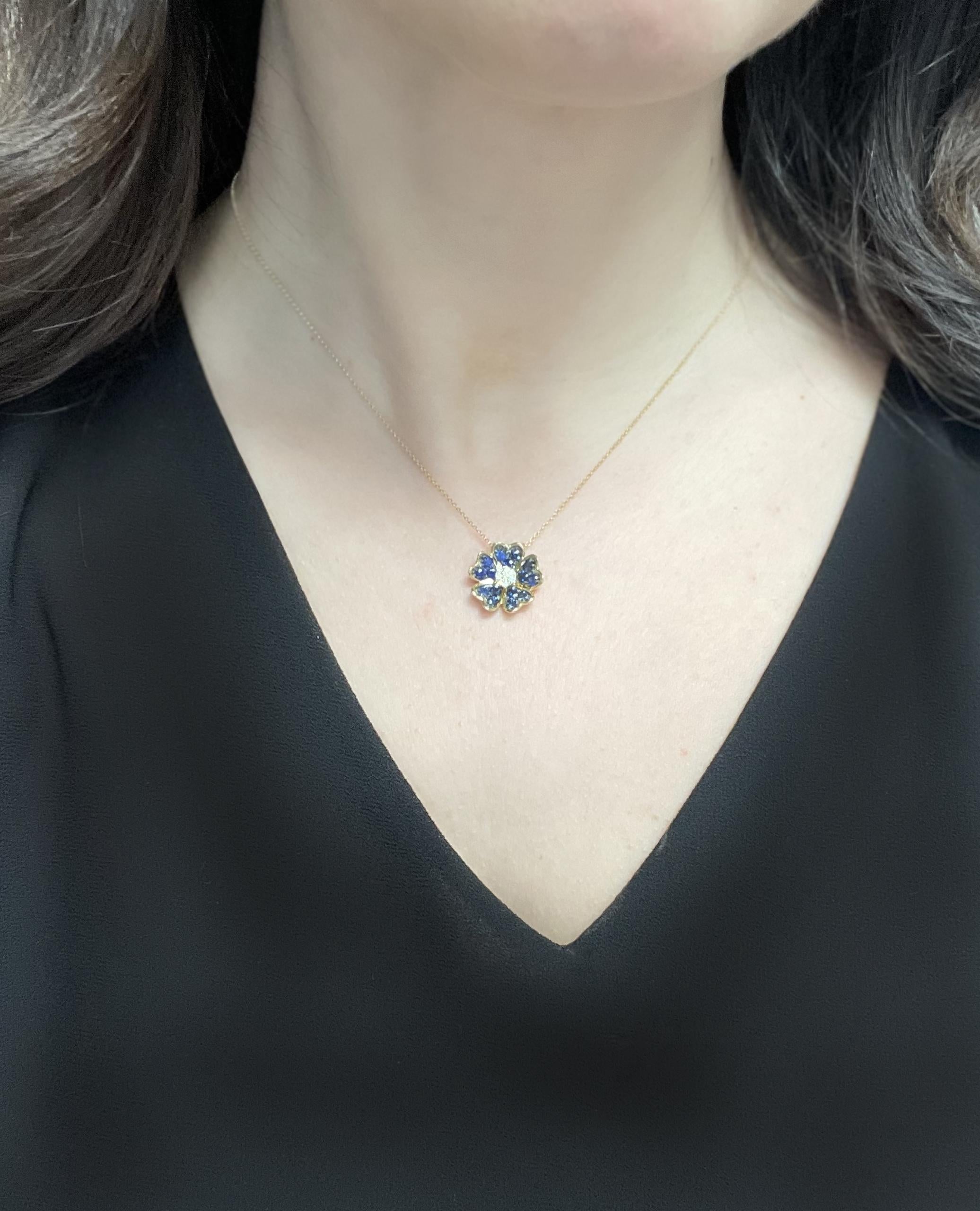 14k Yellow Gold Flower Pendant Necklace with Sapphires and Diamonds In New Condition For Sale In Old Tappan, NJ