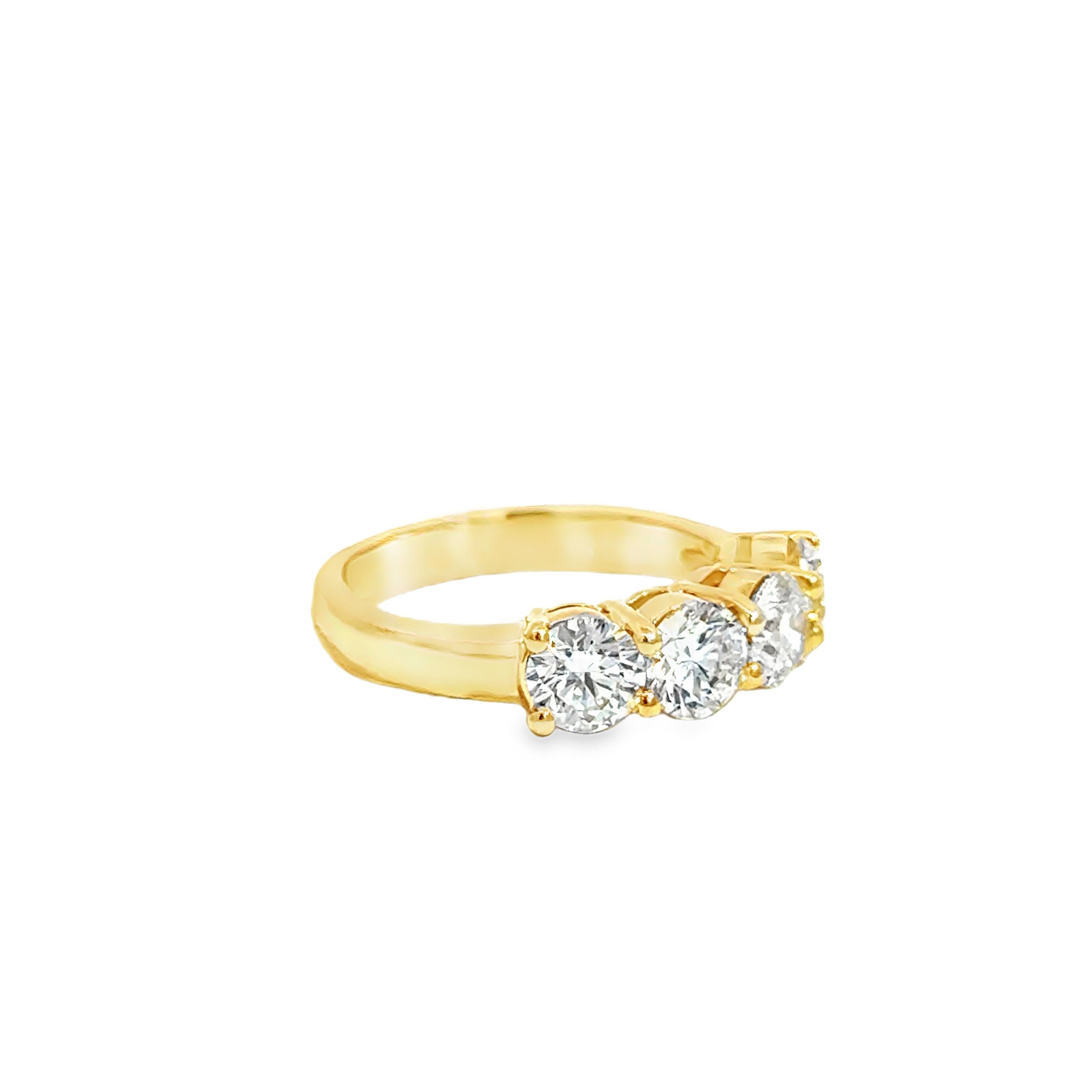 Bandeau en or jaune 14k à quatre pierres - 2.42ct en vente 2