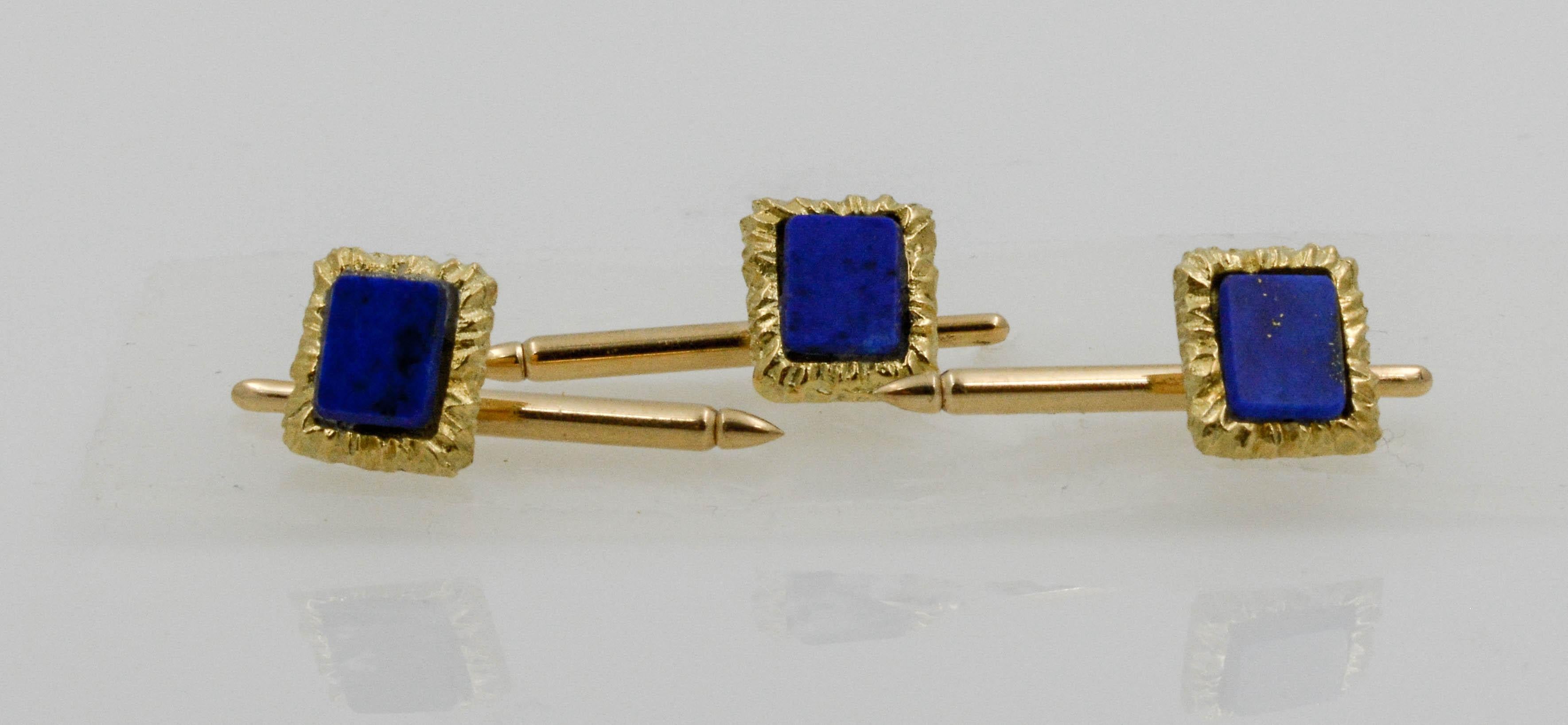 14 Karat Yellow Gold Framed and Textured Rectangle Lapis Lazuli Dress Suite In Excellent Condition In Dallas, TX