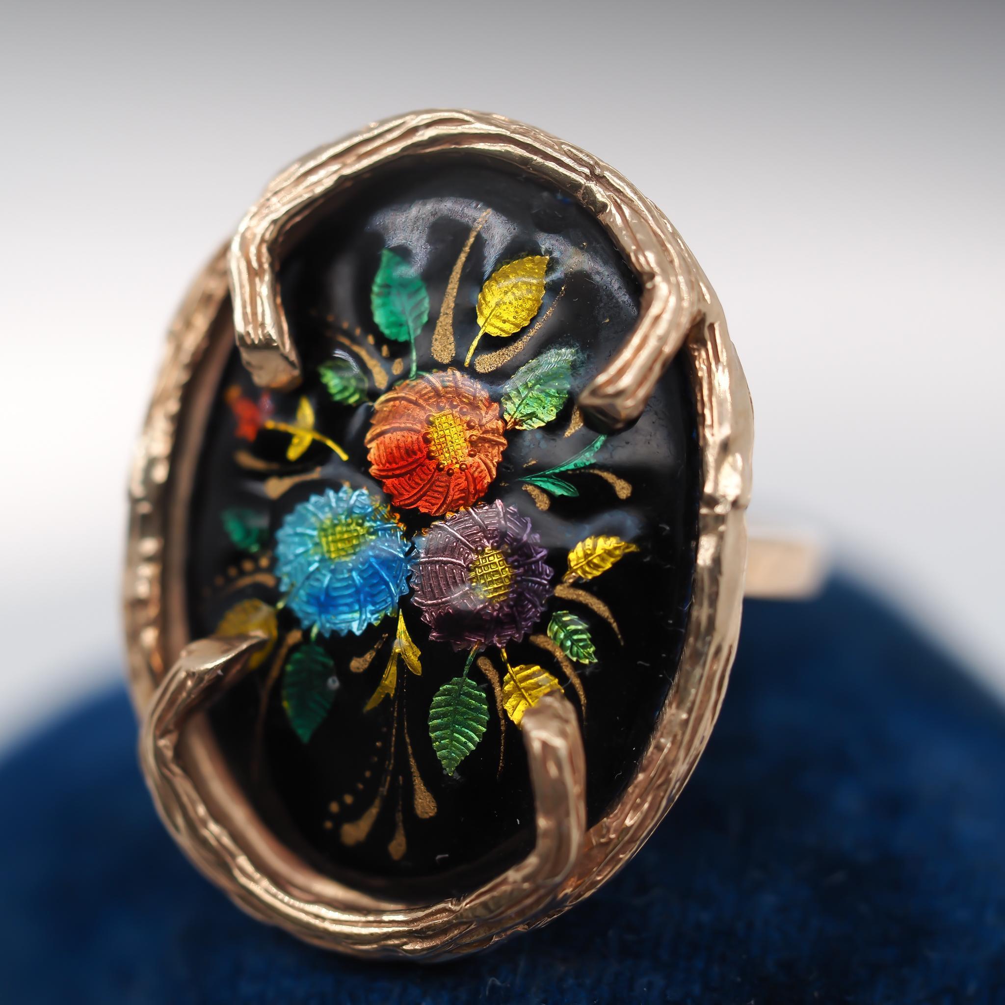 Year: 1950s
Item Details:
Ring Size: 7.75 (Sizable)
Metal Type: 14K Yellow Gold [Hallmarked, and Tested]
Weight: 7.1 grams
Band Width: 1.75mm
Condition: Excellent
Vintage