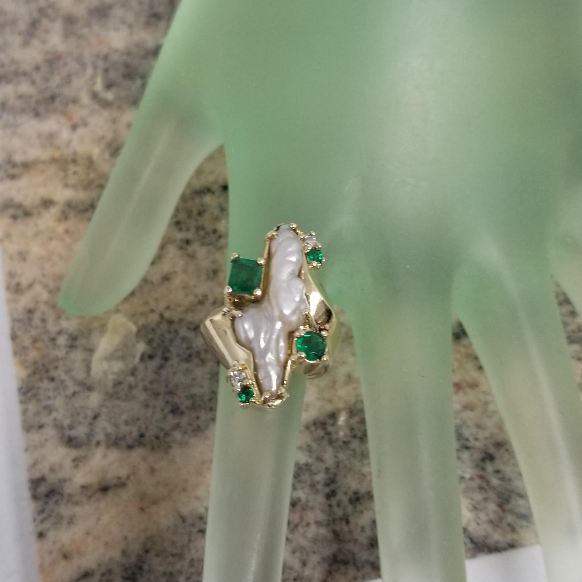 Contemporary 14k Yellow Gold Free Form Pearl with Emeralds and Diamonds Cocktail Ring For Sale
